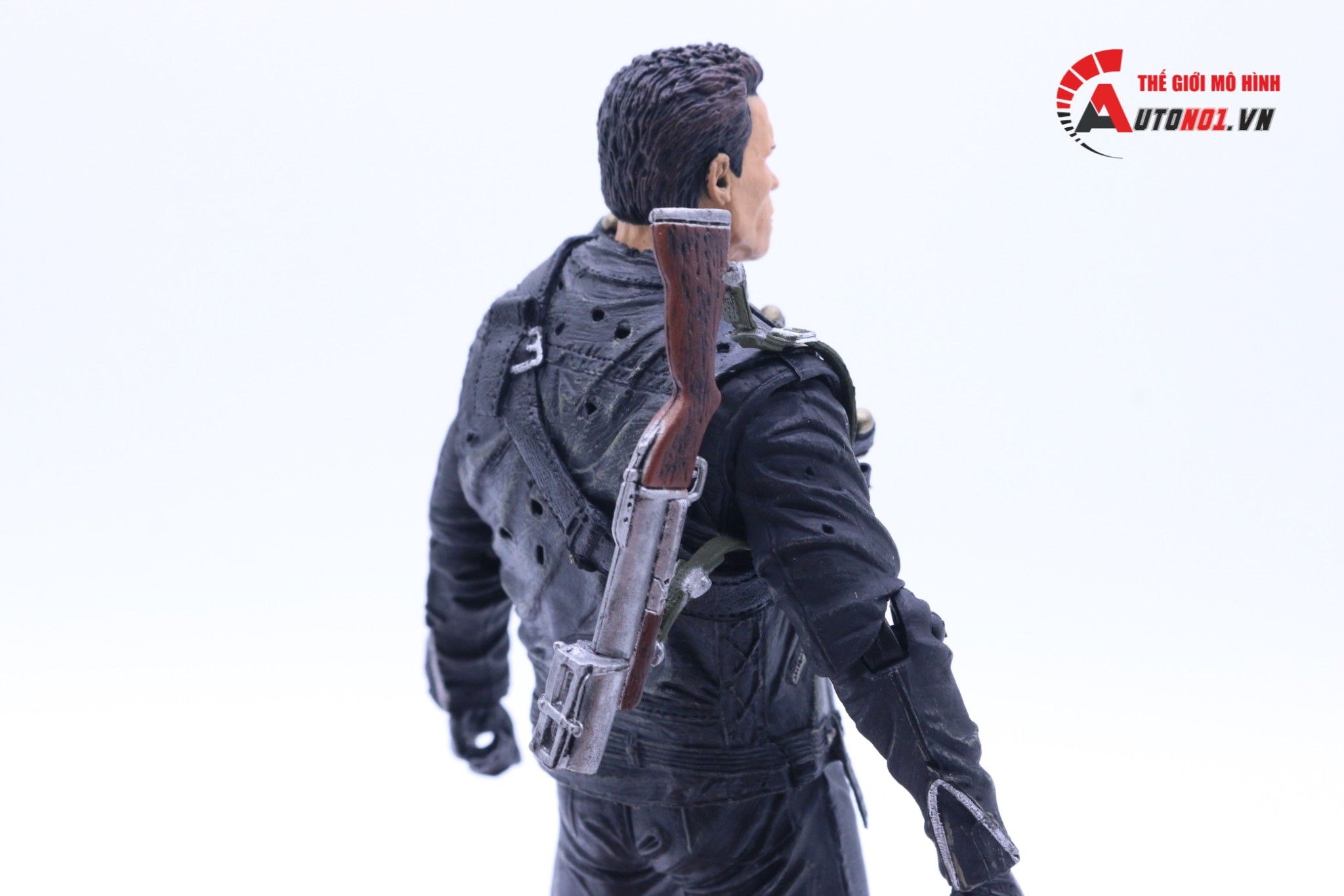  Mô hình nhân vật Terminator T-800 Cyberdyne Showdown 17cm Real Toys FG179 