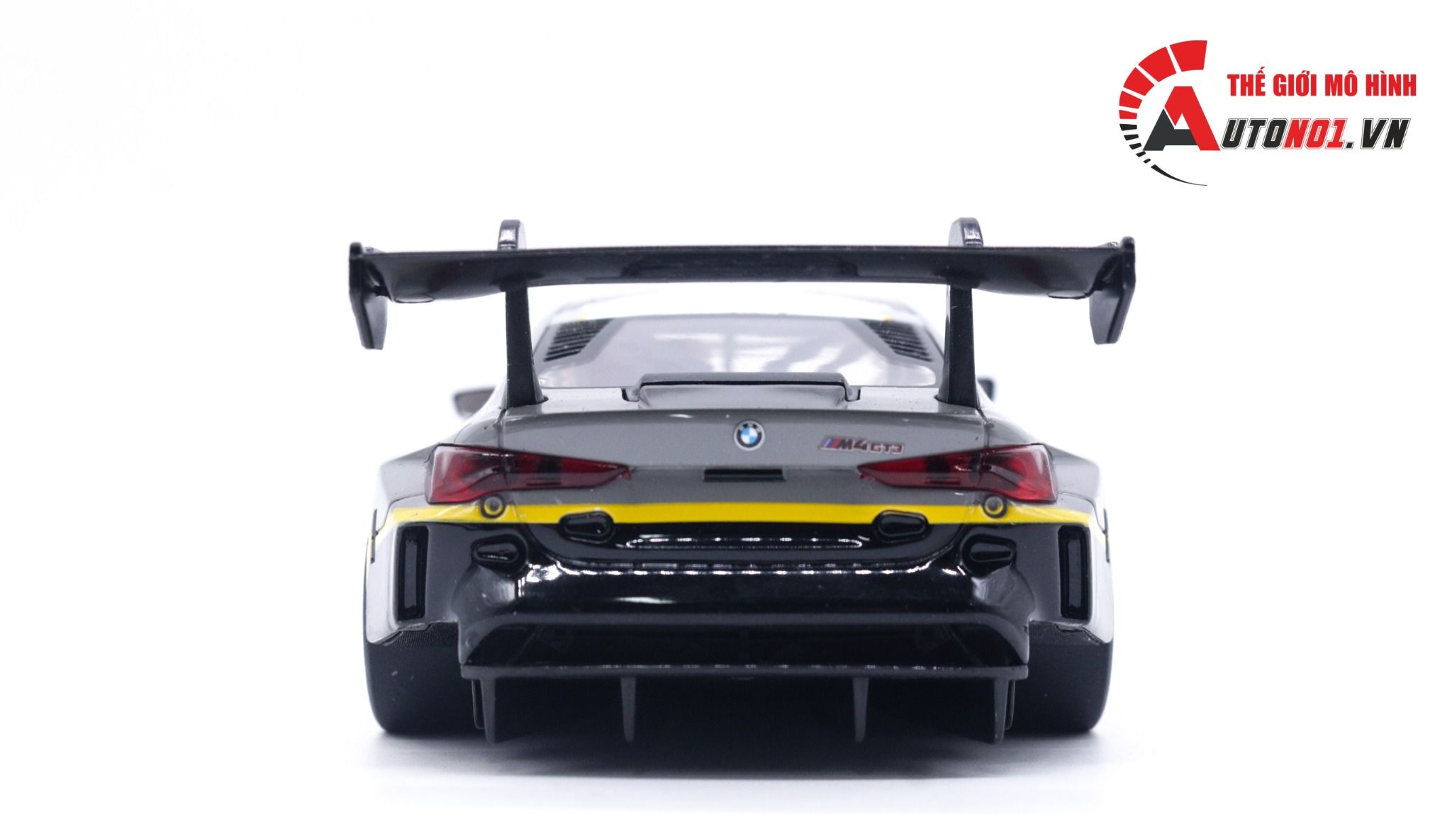  Mô hình xe BMW M4 GT3 tỉ lệ 1:24 Coolchicauto 68282K OT055 