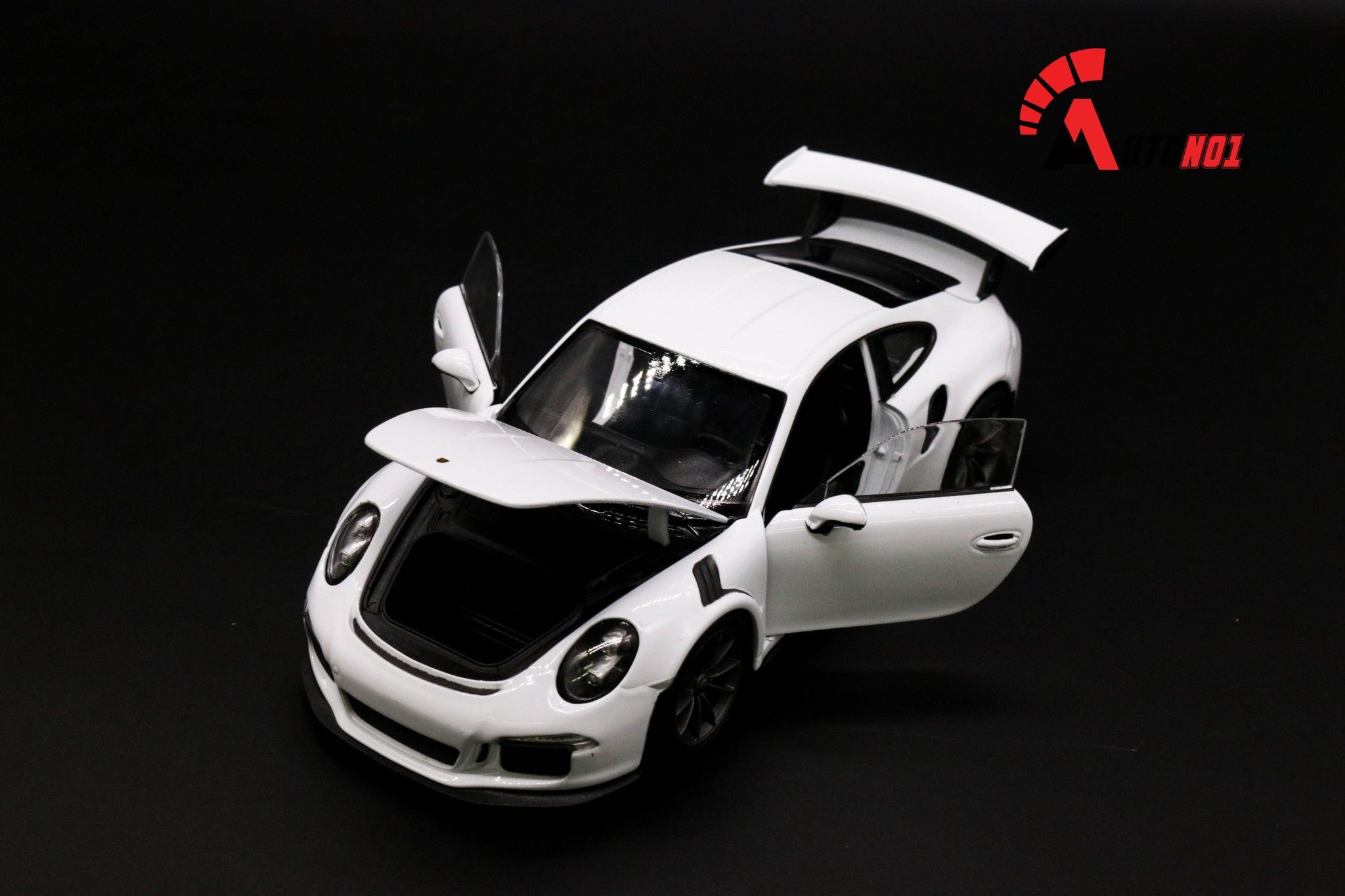  Mô hình xe Porsche 911 GT3 RS 2016 mở được hai cửa,capo trước, đánh lái được 1:24 Welly 5386 