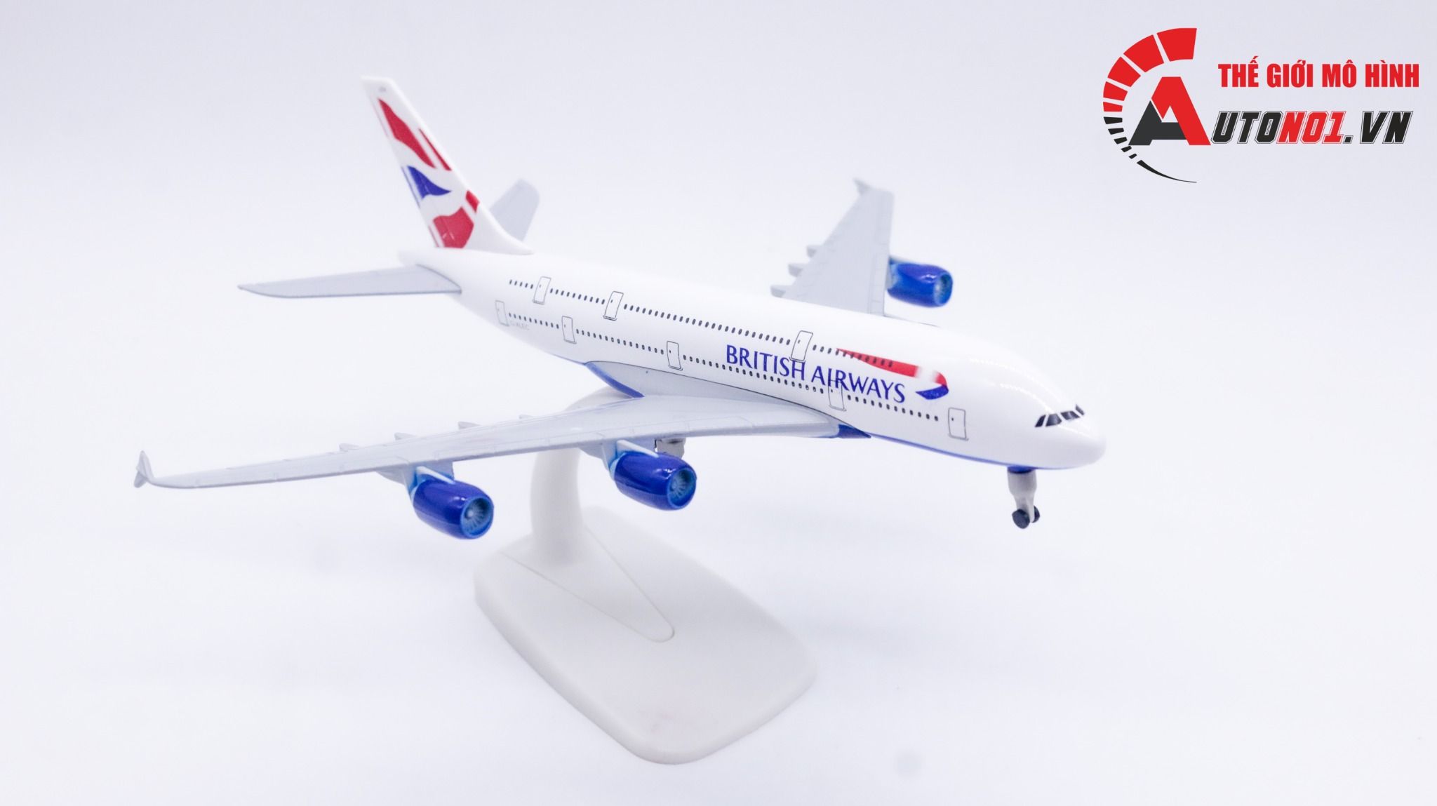  Mô hình máy bay Anh Quốc British Airways Airbus A380 có bánh xe MB20057 