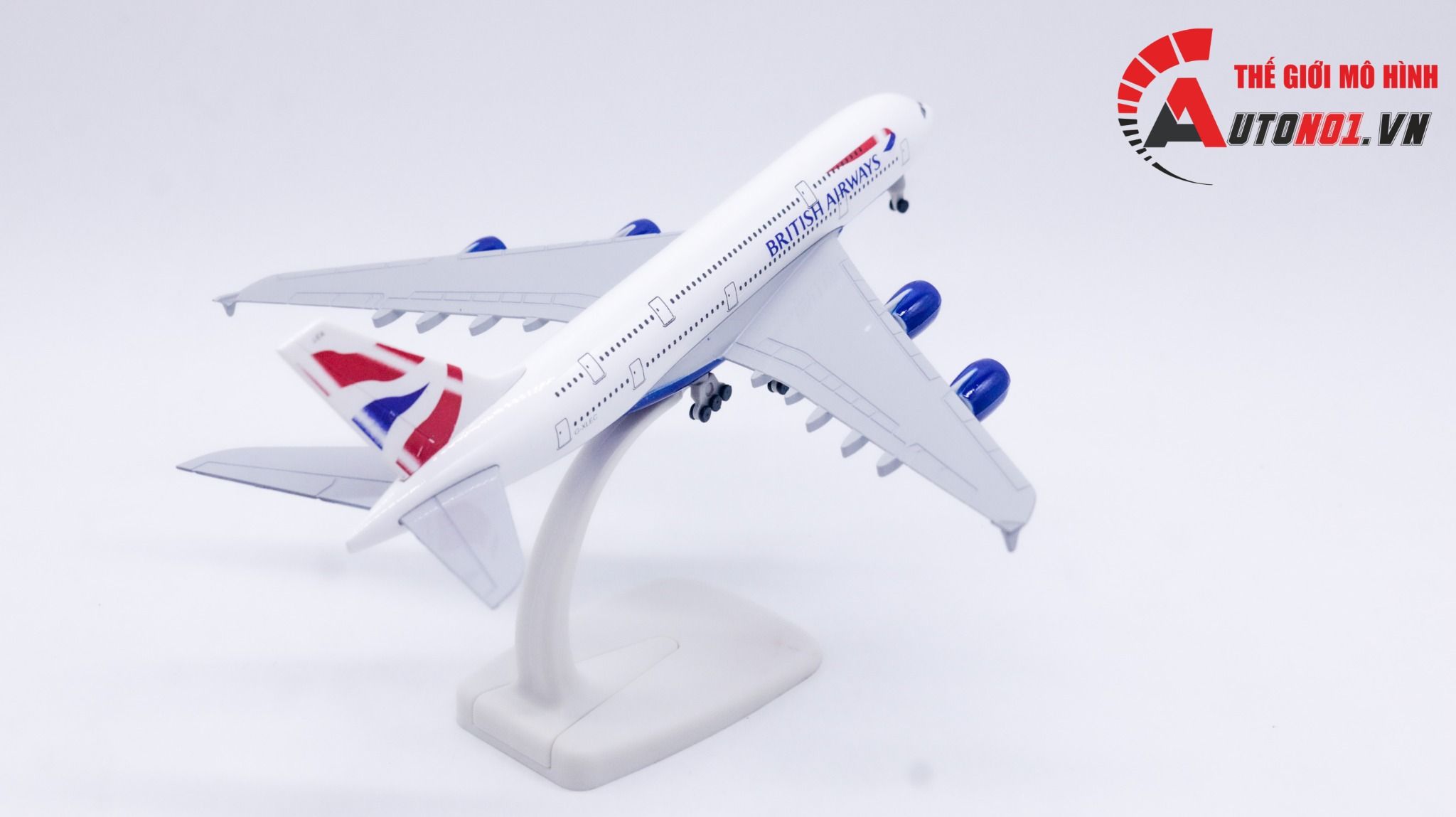  Mô hình máy bay Anh Quốc British Airways Airbus A380 có bánh xe MB20057 