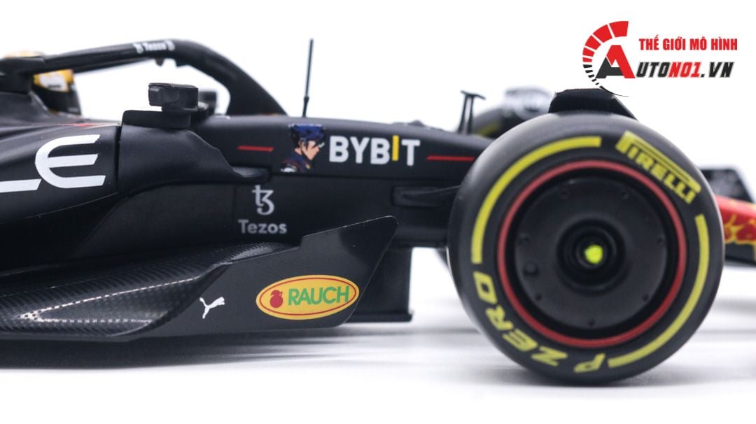  Mô hình xe đua F1 Oracle Red Bull racing 2022 RB18 hộp mica có figure 1:24 Bburago OT061 