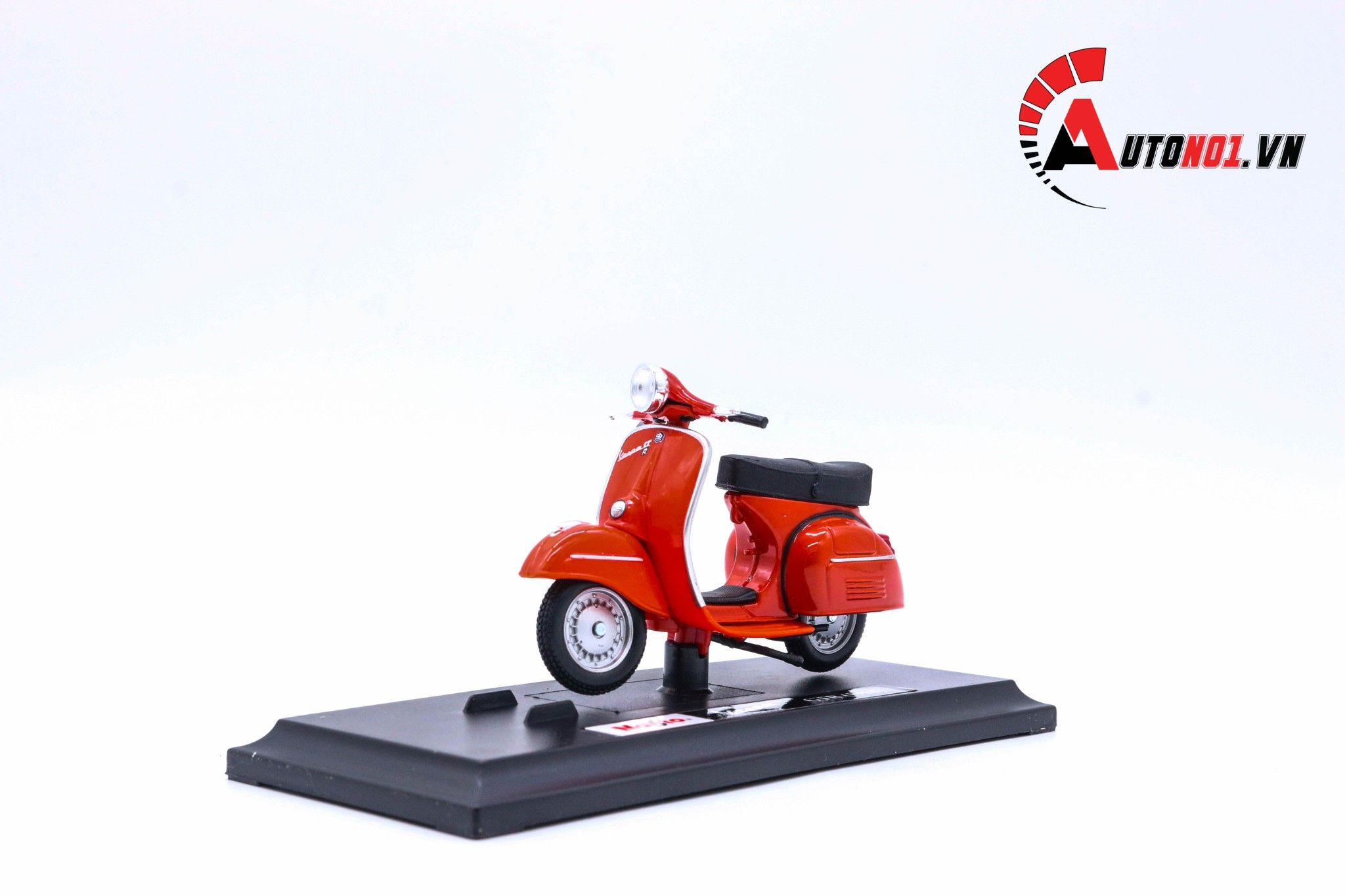  Mô hình xe Vespa gtr red 1968 1:18 Maisto 7070P 