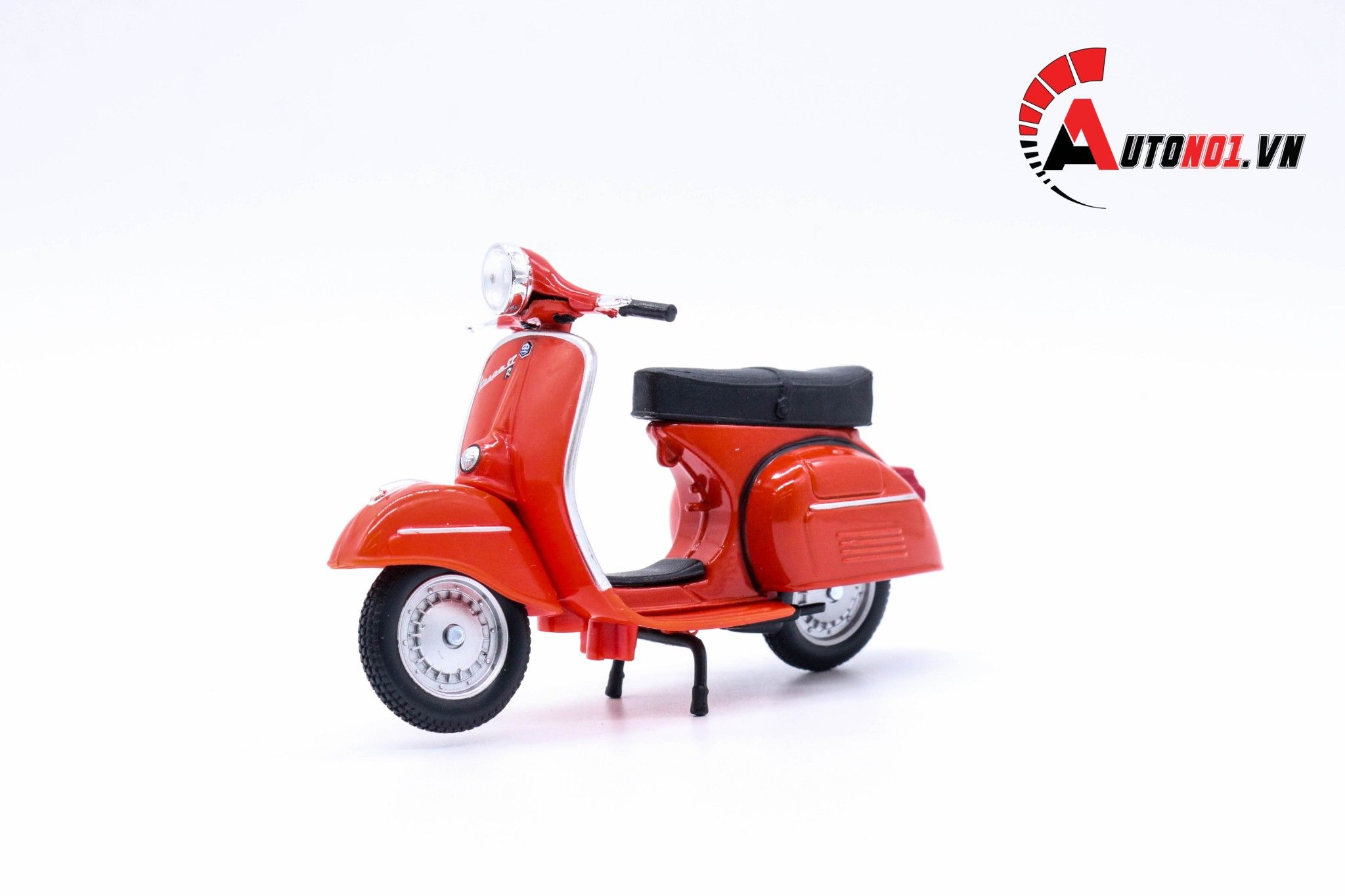  Mô hình xe Vespa gtr red 1968 1:18 Maisto 7070P 