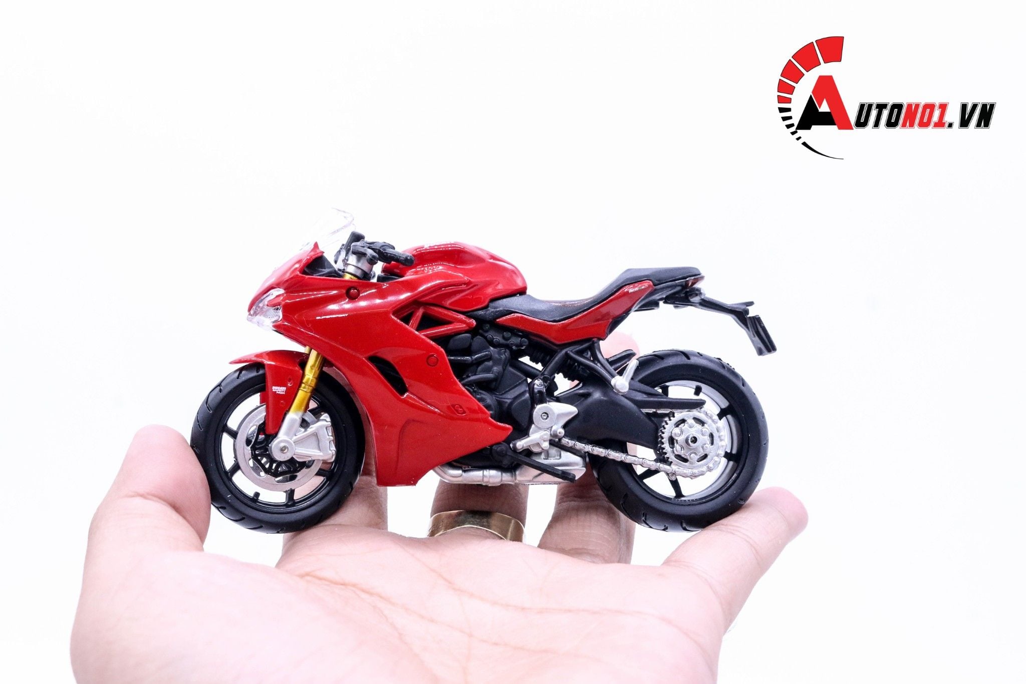  Mô hình xe mô tô Ducati Super sports red tỉ lệ 1:18 Maisto MT18035 