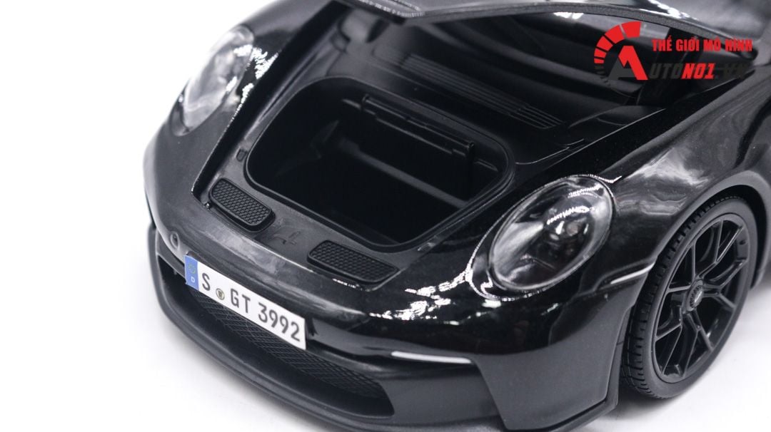  Mô hình xe Porsche 911 GT3 Racing 2022 có đế tỉ lệ 1:18 Maisto OT062 