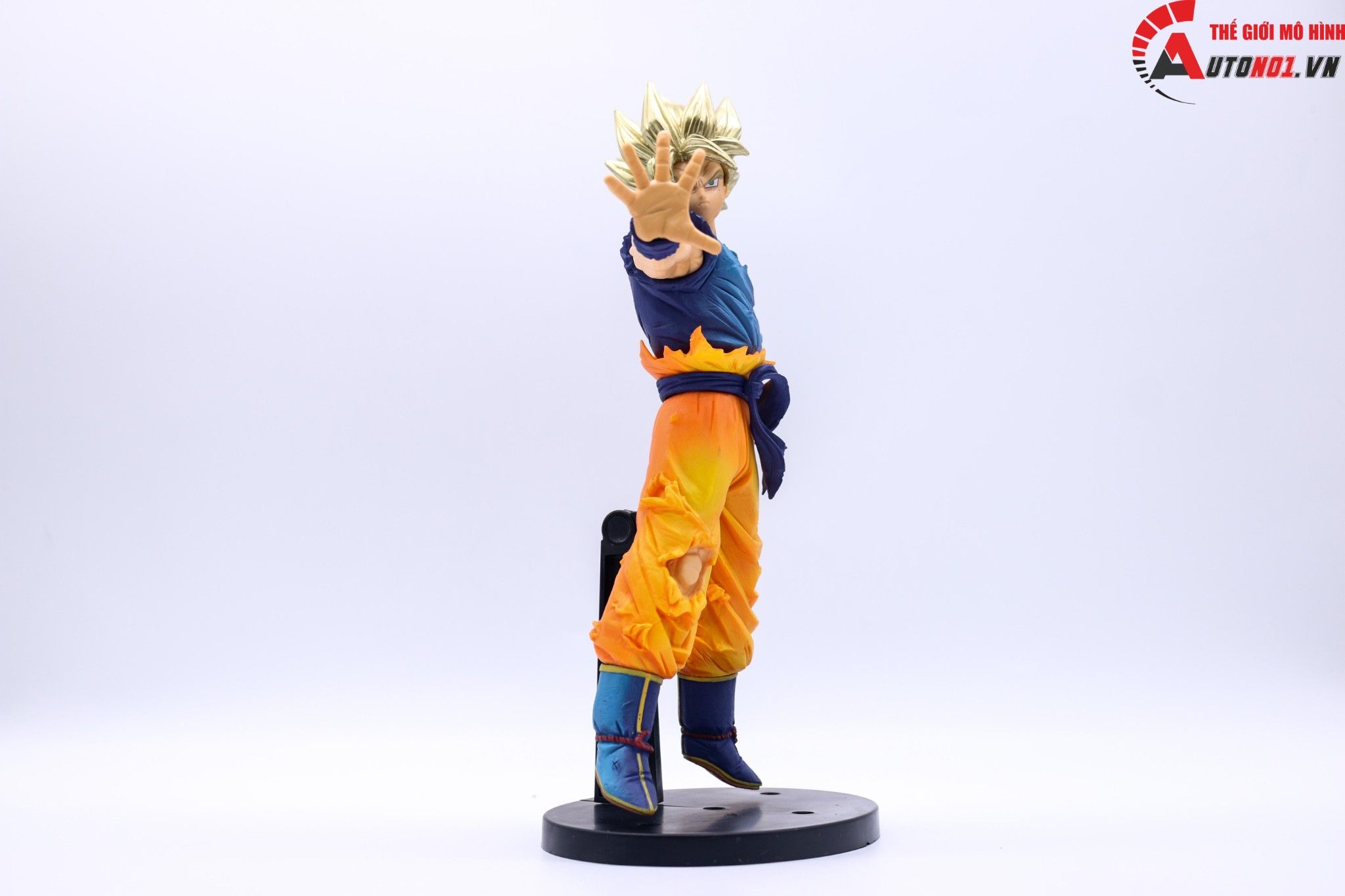  Mô hình nhân vật Dragonball Songoku chưởng 22cm FG235 