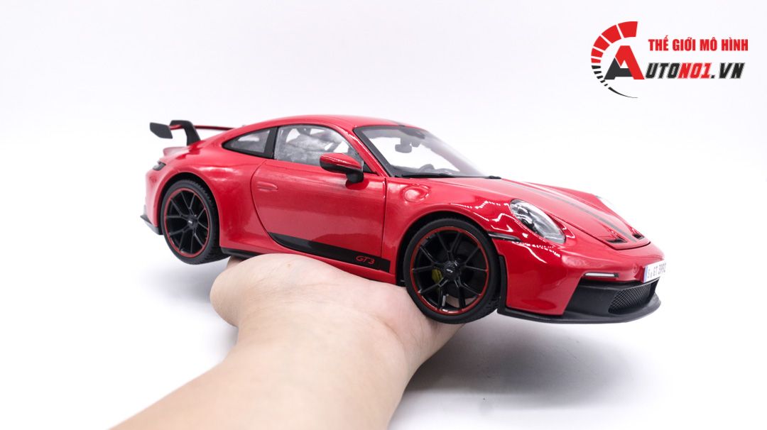  Mô hình xe Porsche 911 GT3 Racing 2022 có đế tỉ lệ 1:18 Maisto OT062 