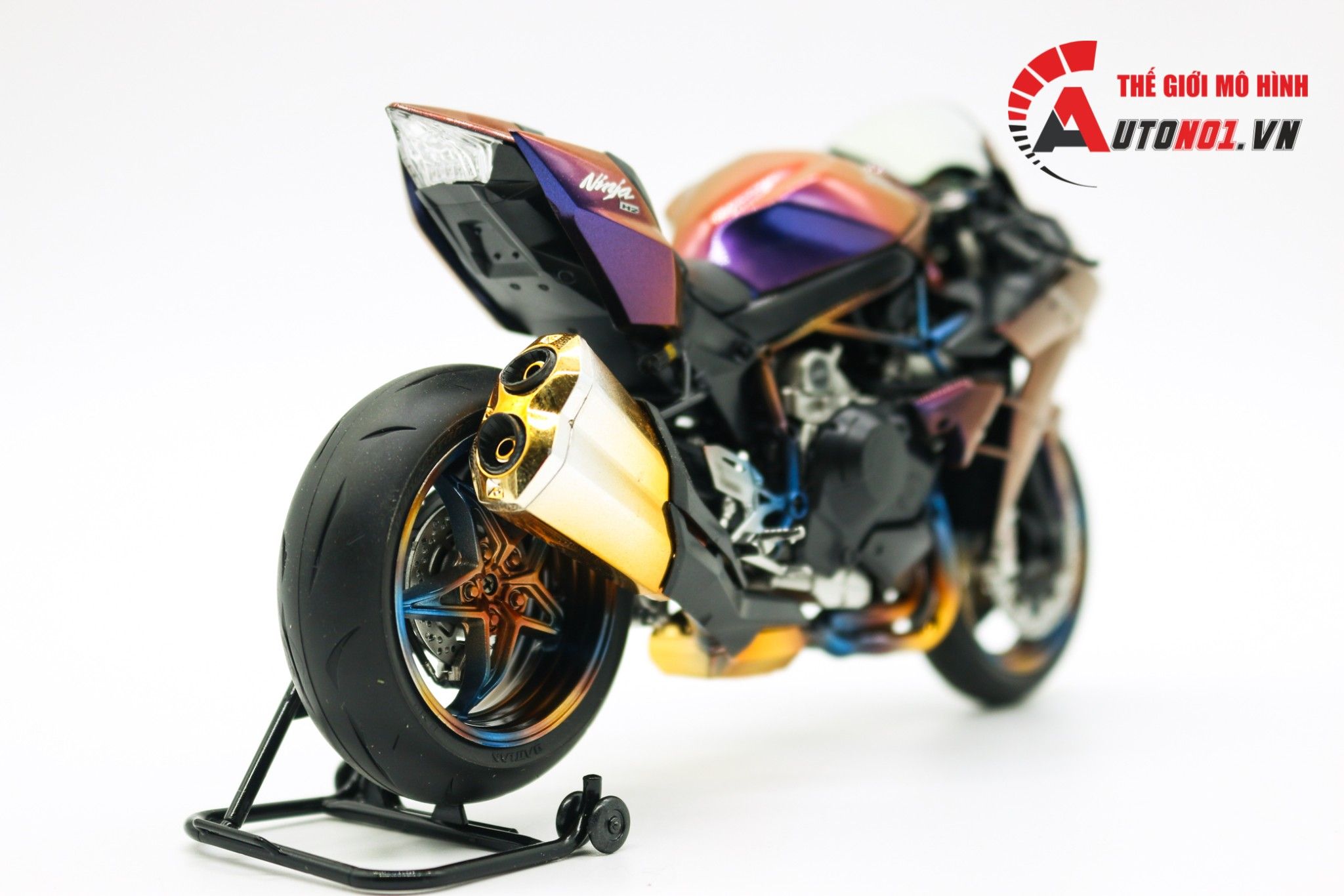  Mô hình xe cao cấp Kawasaki H2 Custom Galaxy 1:12 Tamiya D089 