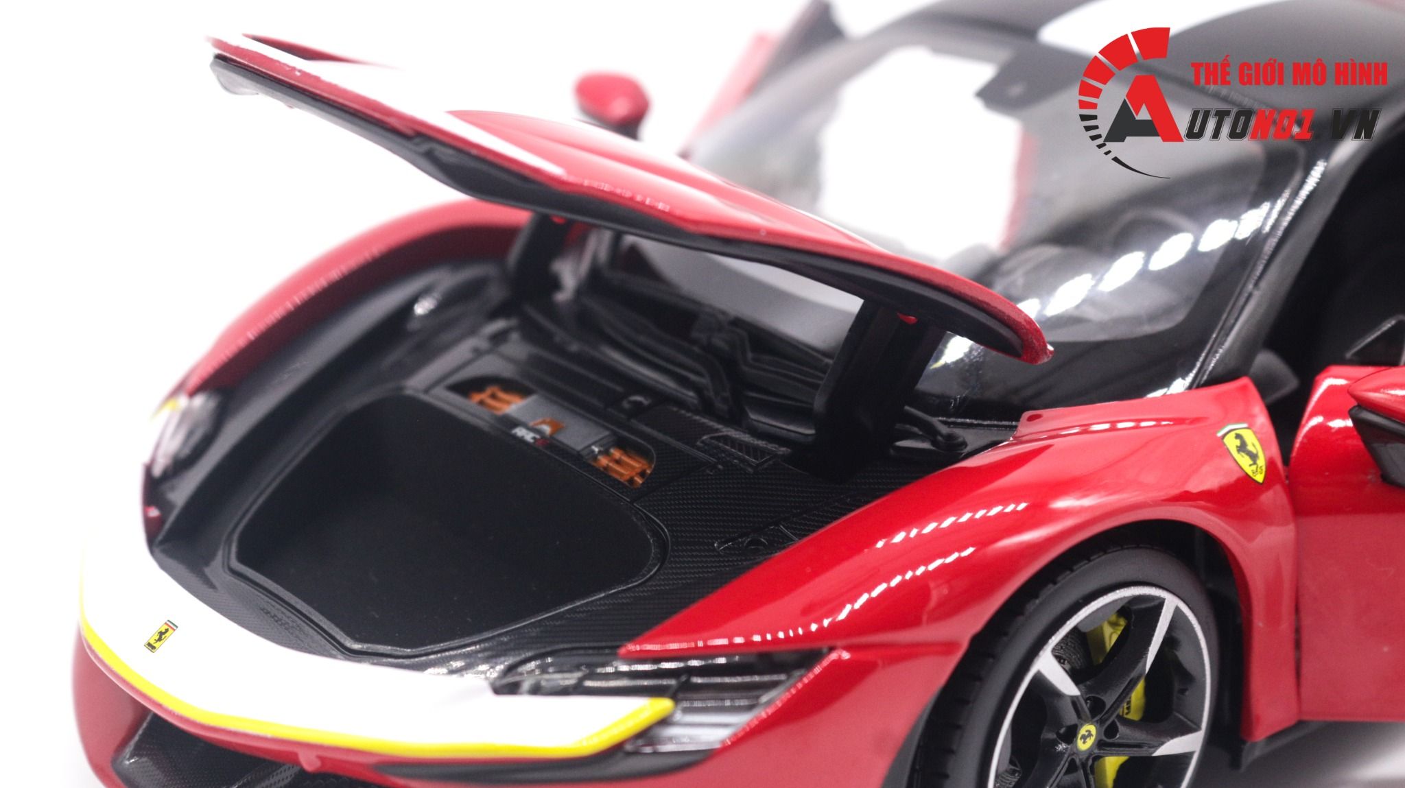  Mô hình xe Ferrari Sf90 Stradale Assetto Fiorano 1:18 Bburago 8129 