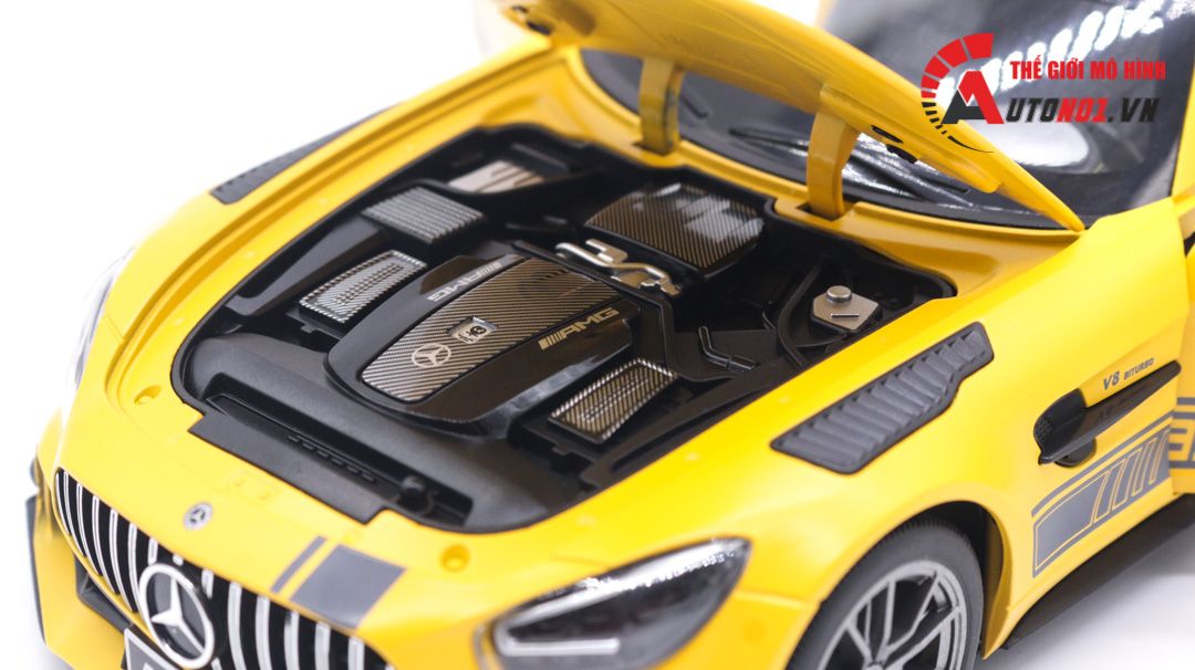  Mô hình xe Mercedes Benz AMG GTR 1:18 Alloy Model OT060 