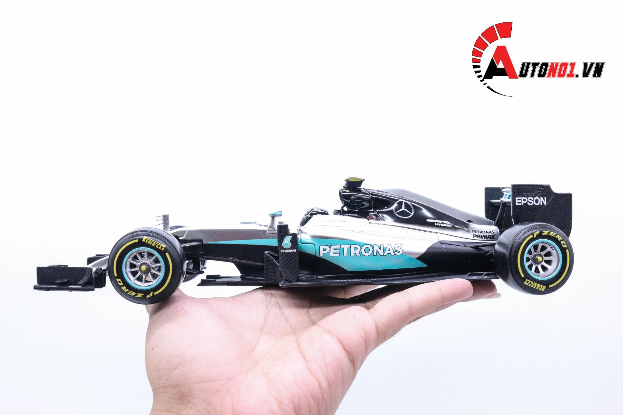  Mô hình xe F1 Mercedes AMG Petronas F1 W07 Hybrid 2016 world champion 1:18 Bburago 5212 