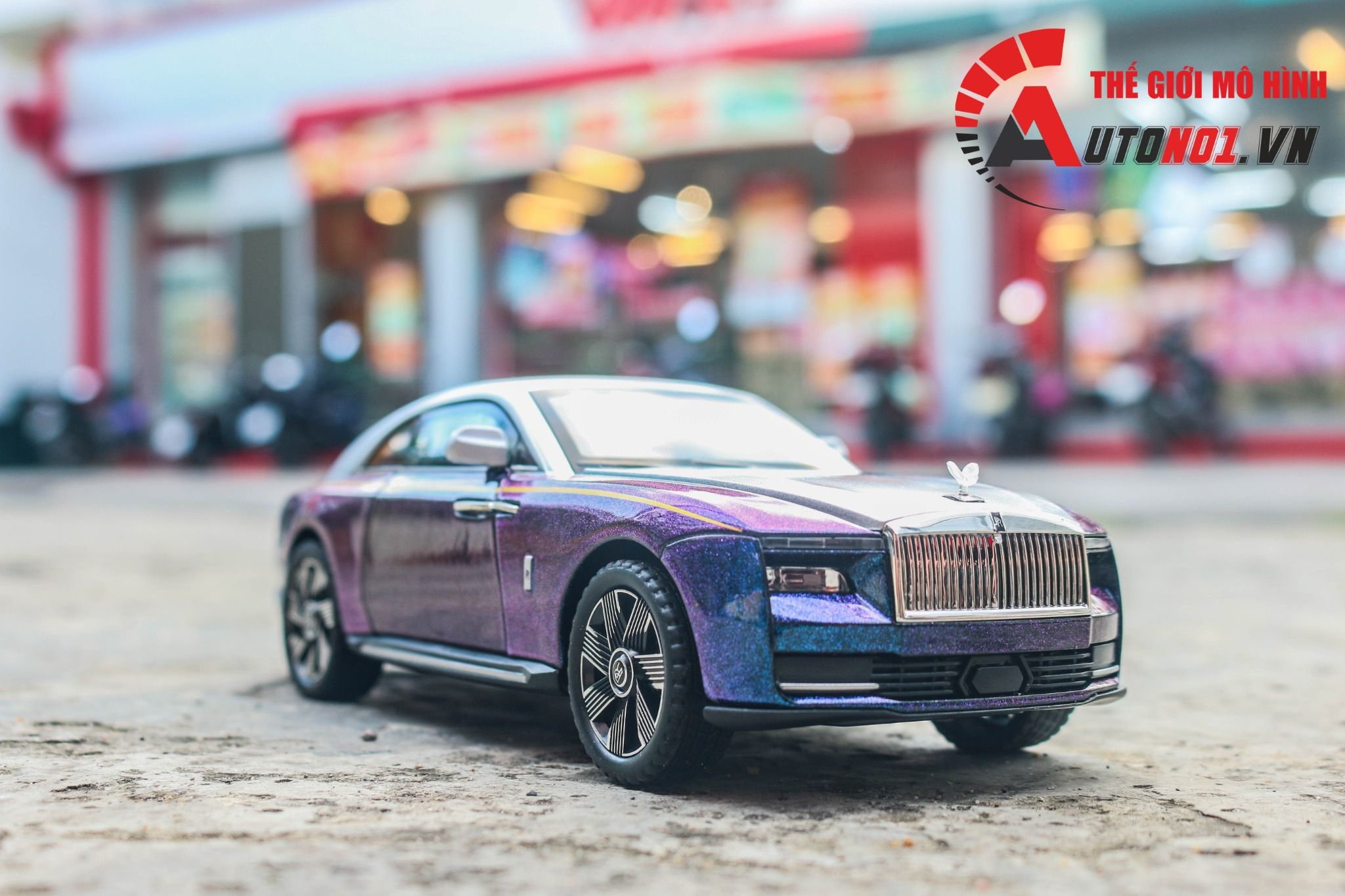  Mô hình xe Rolls Royce Spectre full open - có đèn - âm thanh tỉ lệ 1:24 Chezhi OT533 