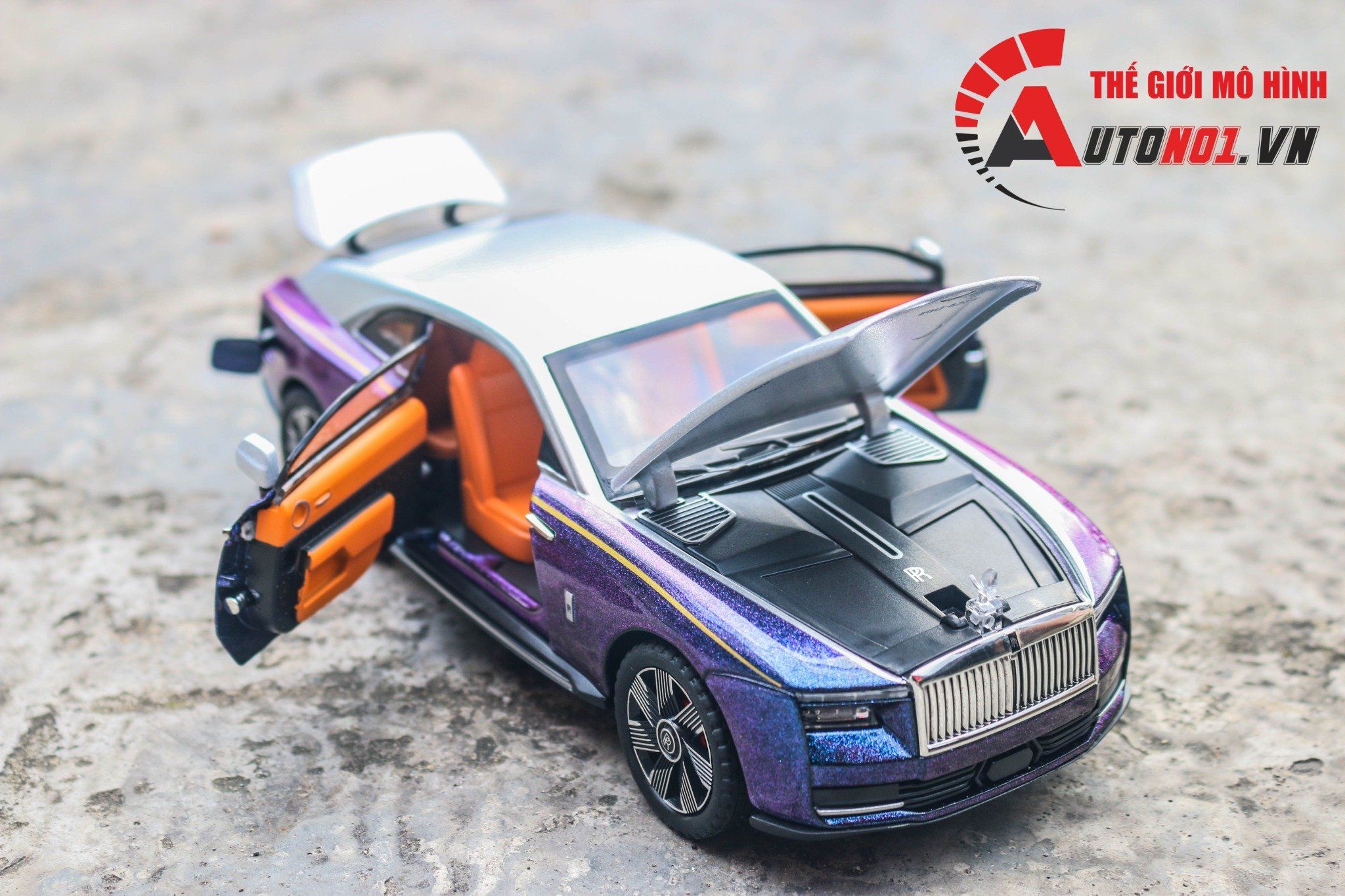  Mô hình xe Rolls Royce Spectre full open - có đèn - âm thanh tỉ lệ 1:24 Chezhi OT533 