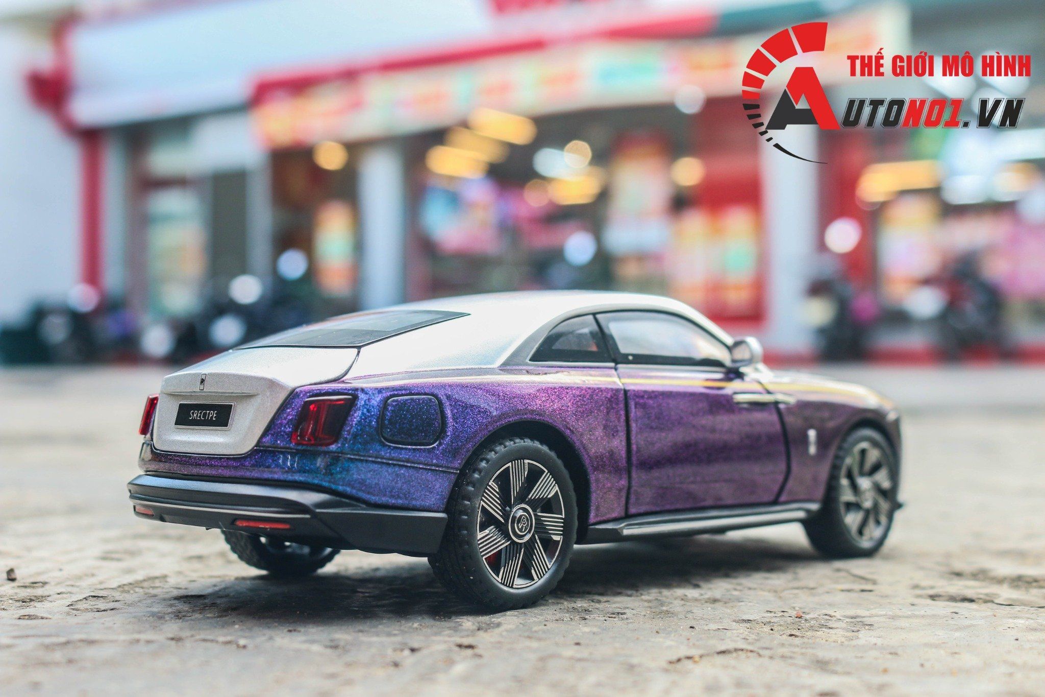  Mô hình xe Rolls Royce Spectre full open - có đèn - âm thanh tỉ lệ 1:24 Chezhi OT533 