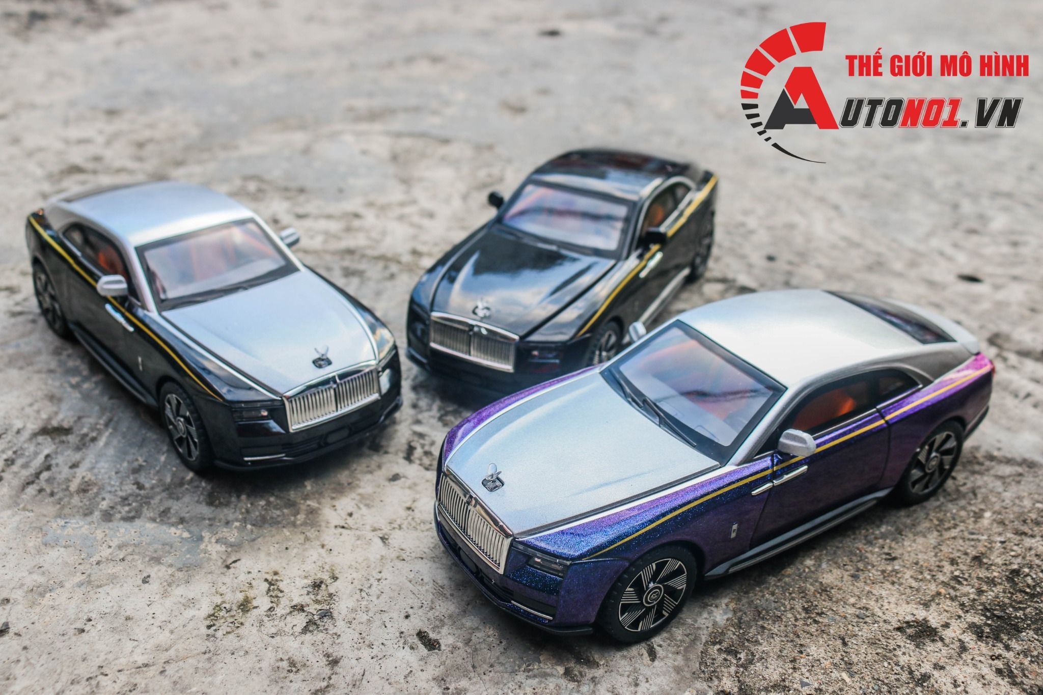  Mô hình xe Rolls Royce Spectre full open - có đèn - âm thanh tỉ lệ 1:24 Chezhi OT533 