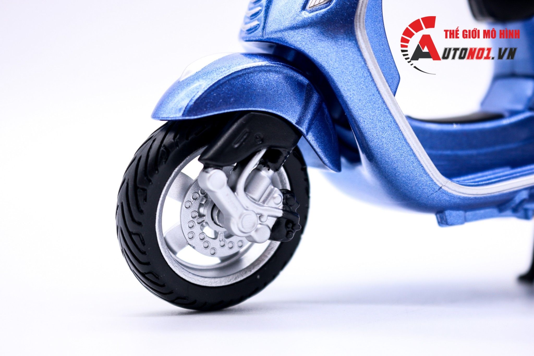 Mô hình xe Vespa primavera 150 1:12 Maisto 7447