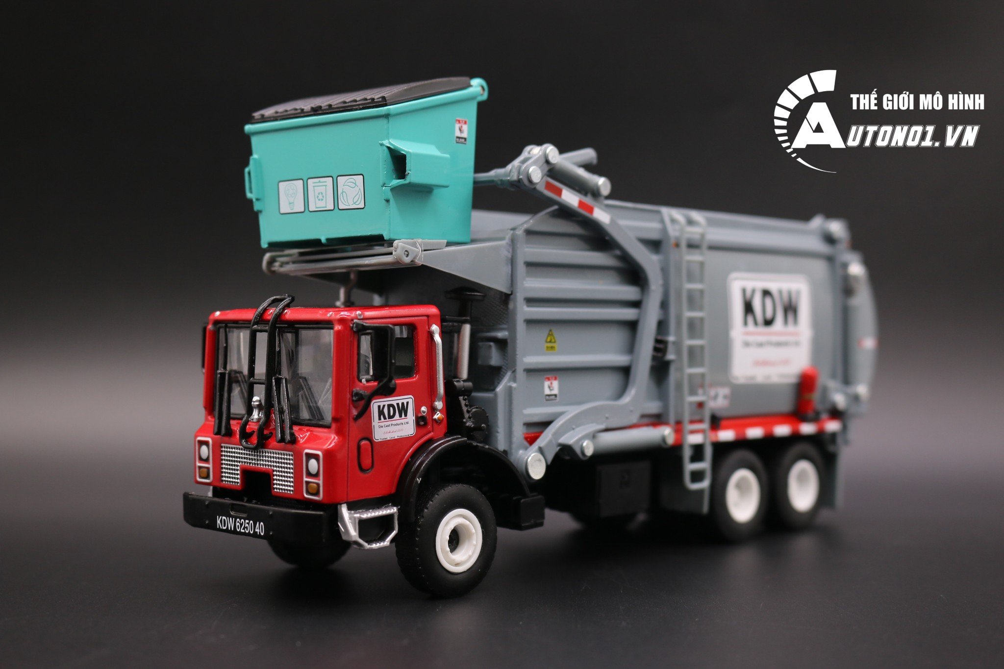 MÔ HÌNH XE TẢI HỐT CHỞ RÁC 1:24 KAIDIWEI 1477