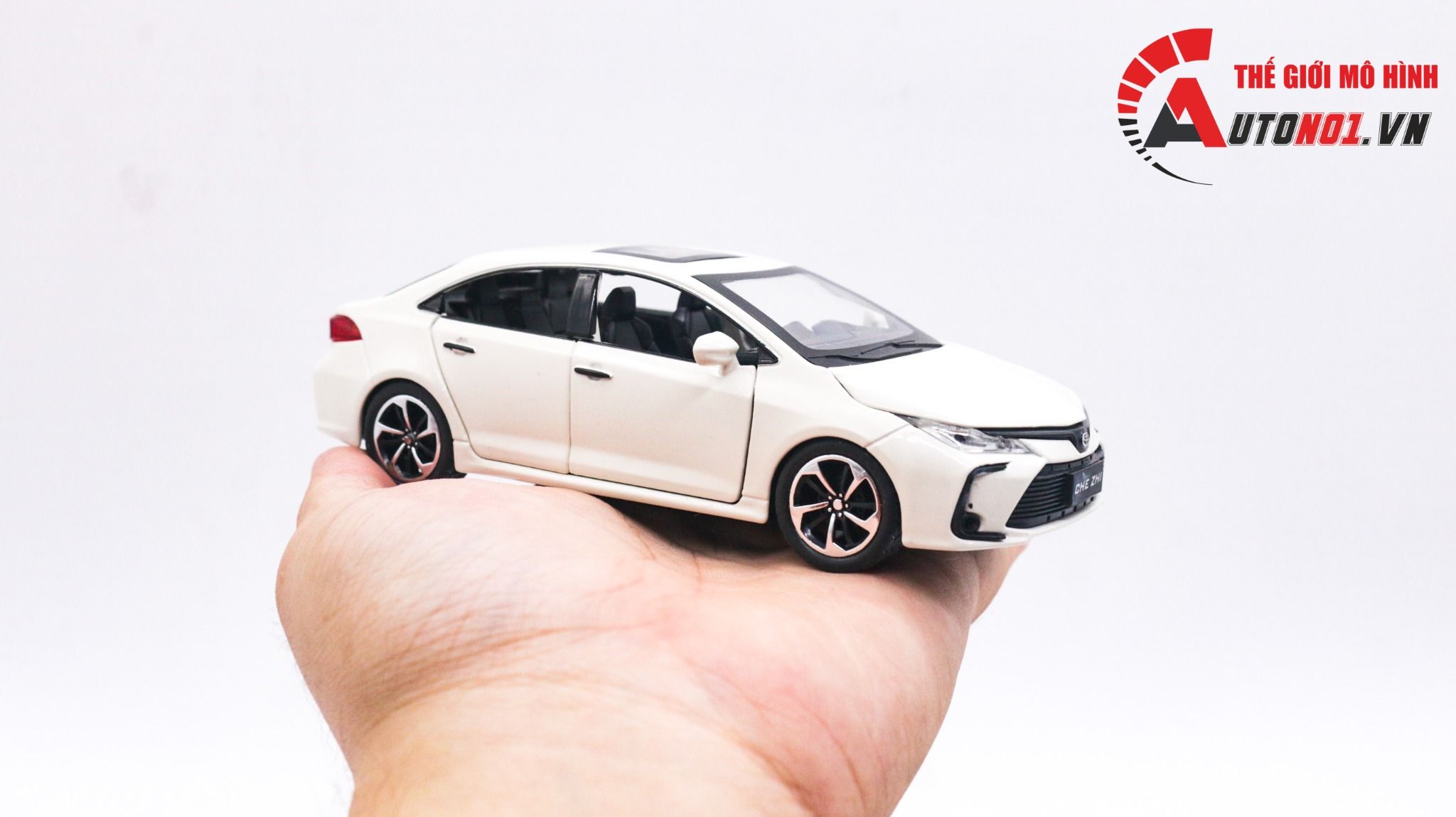  Mô hình xe Toyota Corolla Altis 2022 full open 1:32 Che Zhi OT080 