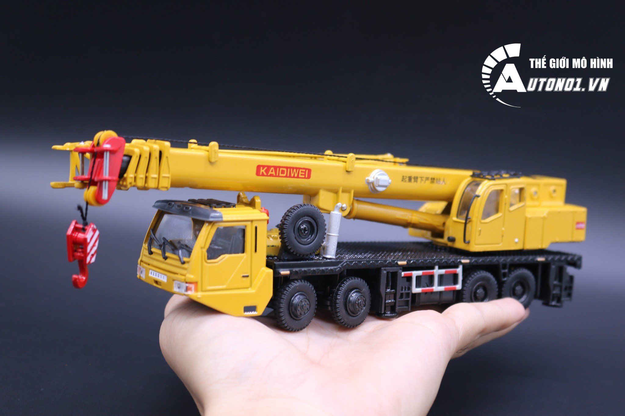  Mô hình xe trục cẩu 16 bánh 3 tầng 97cm, móc 1:55 kaidiwei 5262 