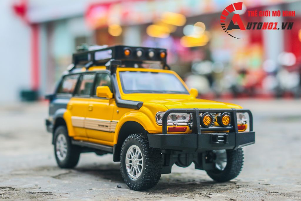  Mô hình xe Toyota Land Cruiser LC80 full open - kèm phụ kiện tỉ lệ 1:24 Chezhi C4062 