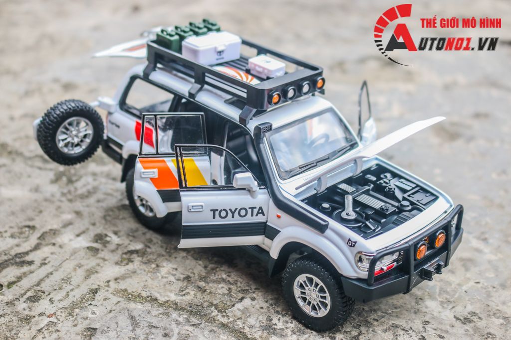  Mô hình xe Toyota Land Cruiser LC80 full open - kèm phụ kiện tỉ lệ 1:24 Chezhi C4062 