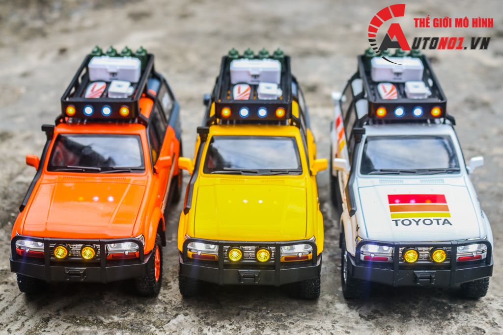  Mô hình xe Toyota Land Cruiser LC80 full open - kèm phụ kiện tỉ lệ 1:24 Chezhi C4062 