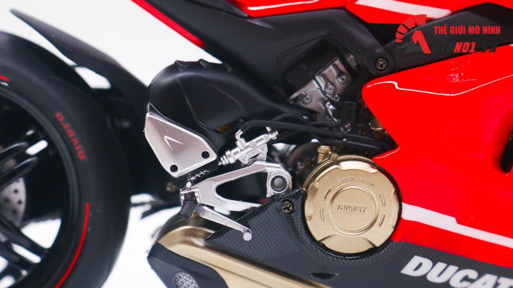 Mô hình xe cao cấp Ducati Superleggera V4 1:12 Tamiya D234A