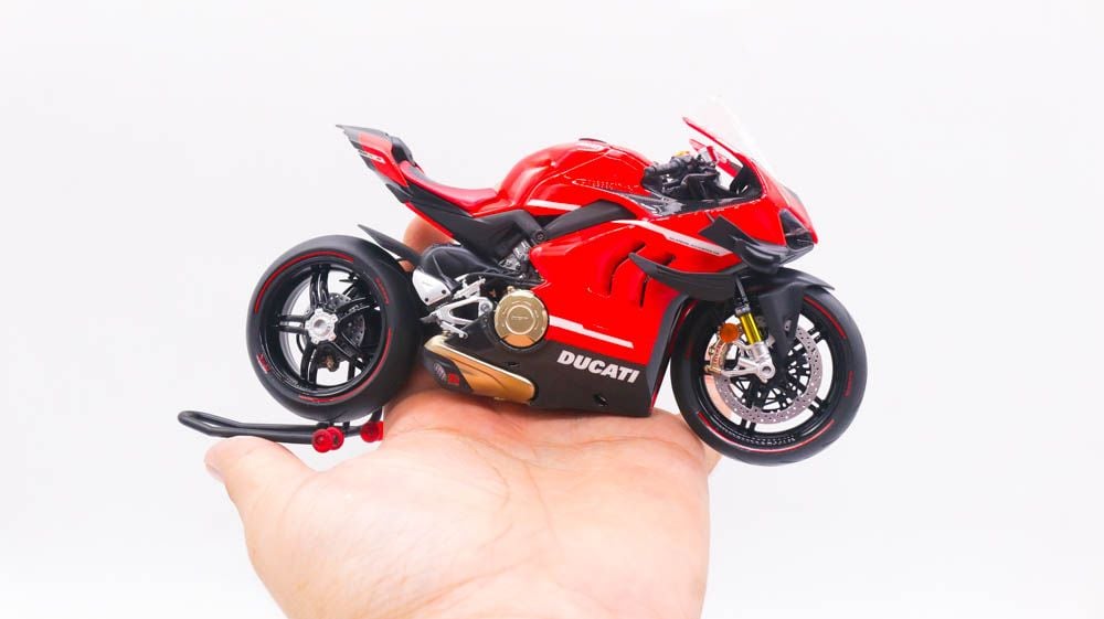  Mô hình xe cao cấp Ducati Superleggera V4 1:12 Tamiya D234A 