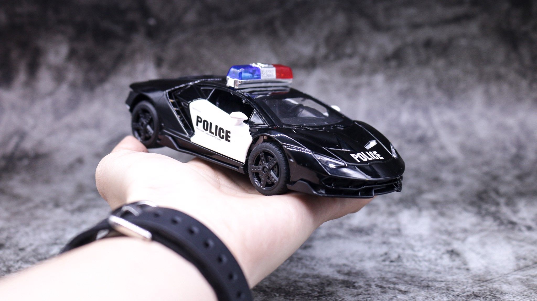 Mô hình xe Lamborghini centenario Lp770-4 Police full open - có đèn - âm thanh tỉ lệ 1:32 Ty Models OT32028 