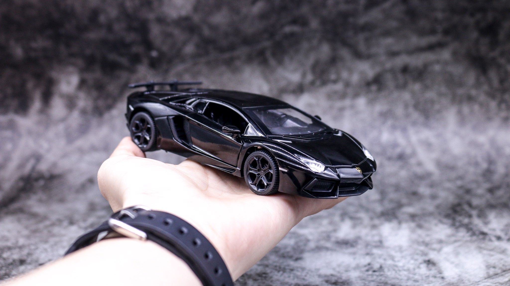  Mô hình xe Lamborghini Lp740 Black 1:32 Ty Models 7473 