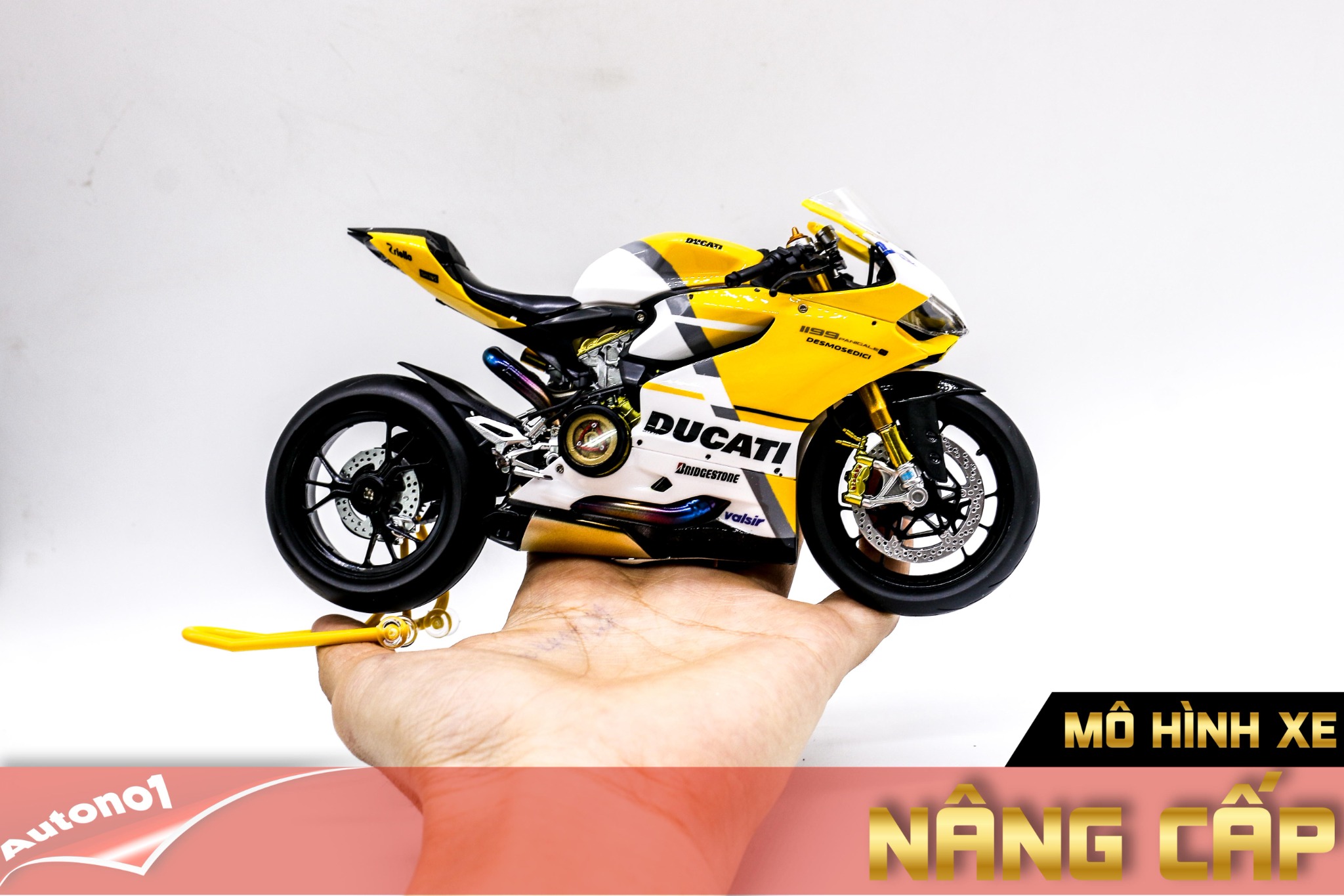  Mô hình xe cao cấp Ducati 899 Panigale Yellow Tỉ Lệ 1:12 Tamiya D127 