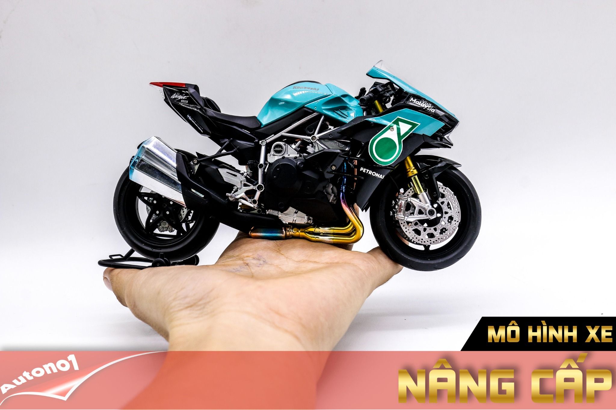  Mô hình xe cao cấp Kawasaki H2 Petronas 1:12 Tamiya D088 