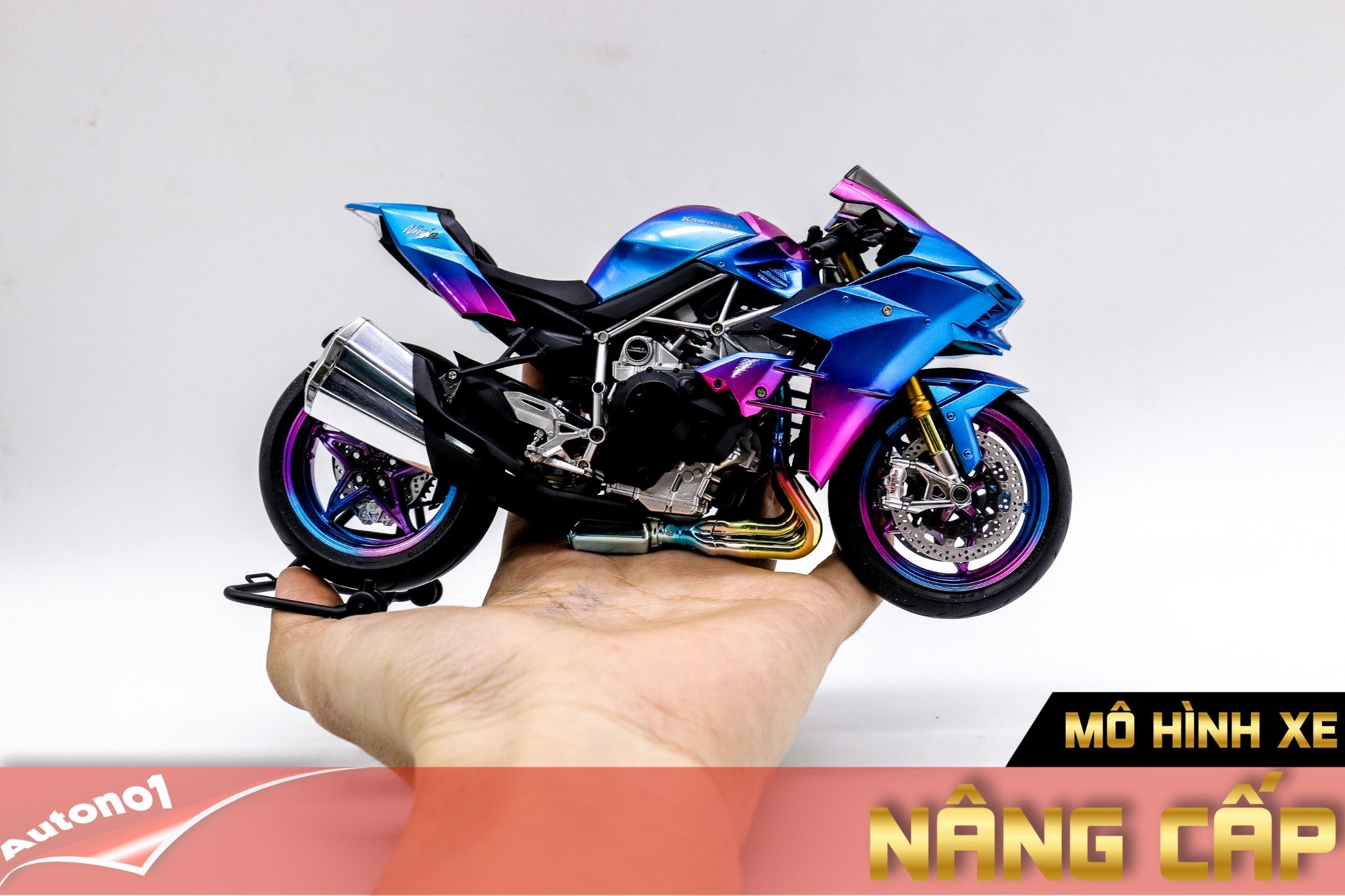  Mô hình xe cao cấp Kawasaki H2 Custom Chameleon Color 1:12 Tamiya D105 