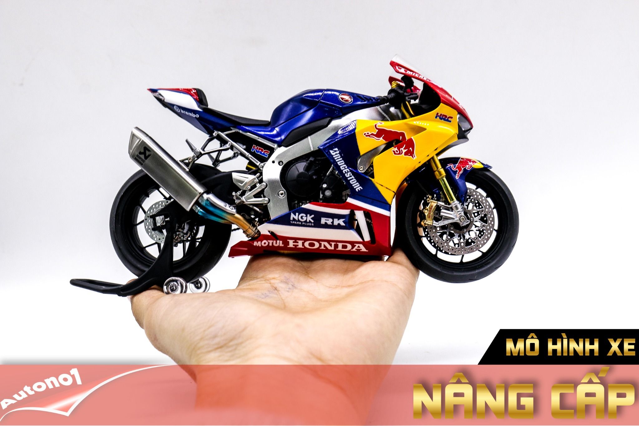  Mô hình xe cao cấpCbr 1000rr Fireblade Sp Redbull Version 1:12 Tamiya D173 