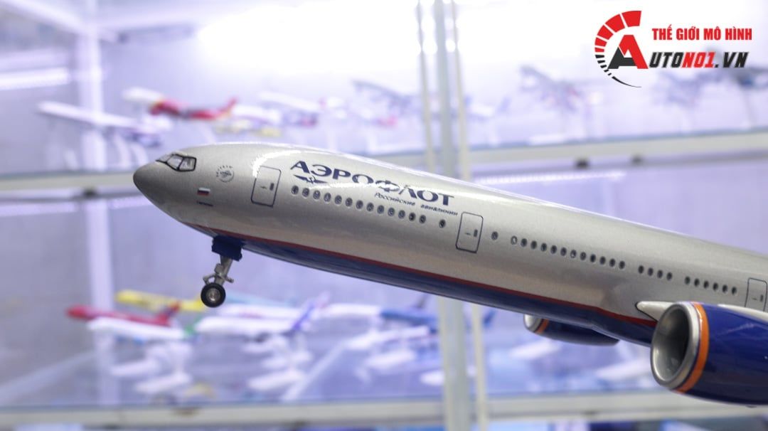  Mô hình máy bay Nga Russia Aeroflot Boeing B777 1:130 có đèn led tự động theo tiếng vỗ tay hoặc chạm MB47031 