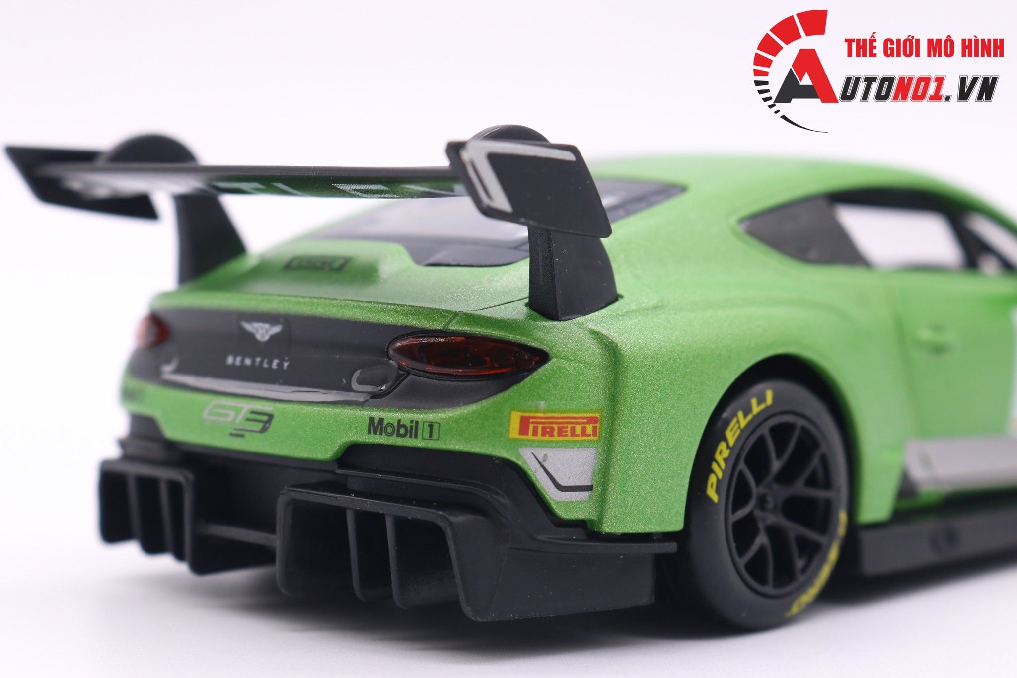  Mô hình xe Ô Tô Bentley Continental Gt3 Green 1:32 Dtm 7169 