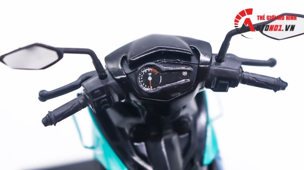 Mô hình xe Yamaha Exciter y15zr độ tem Petronas thay bánh tỉ lệ 1:12 D237A