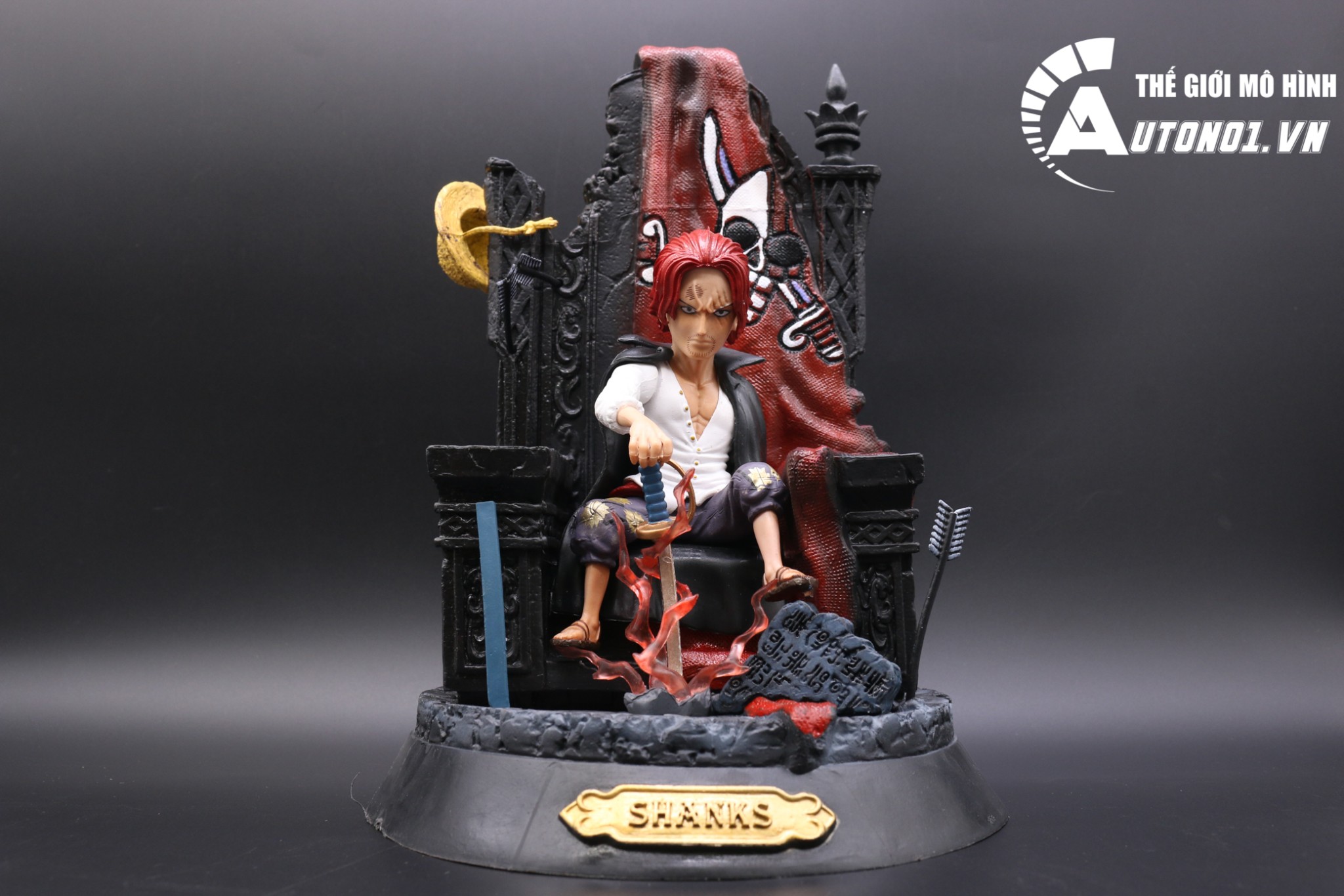  Mô hình nhân vật One Piece Tứ Hoàng Shanks 24cm Fg101 