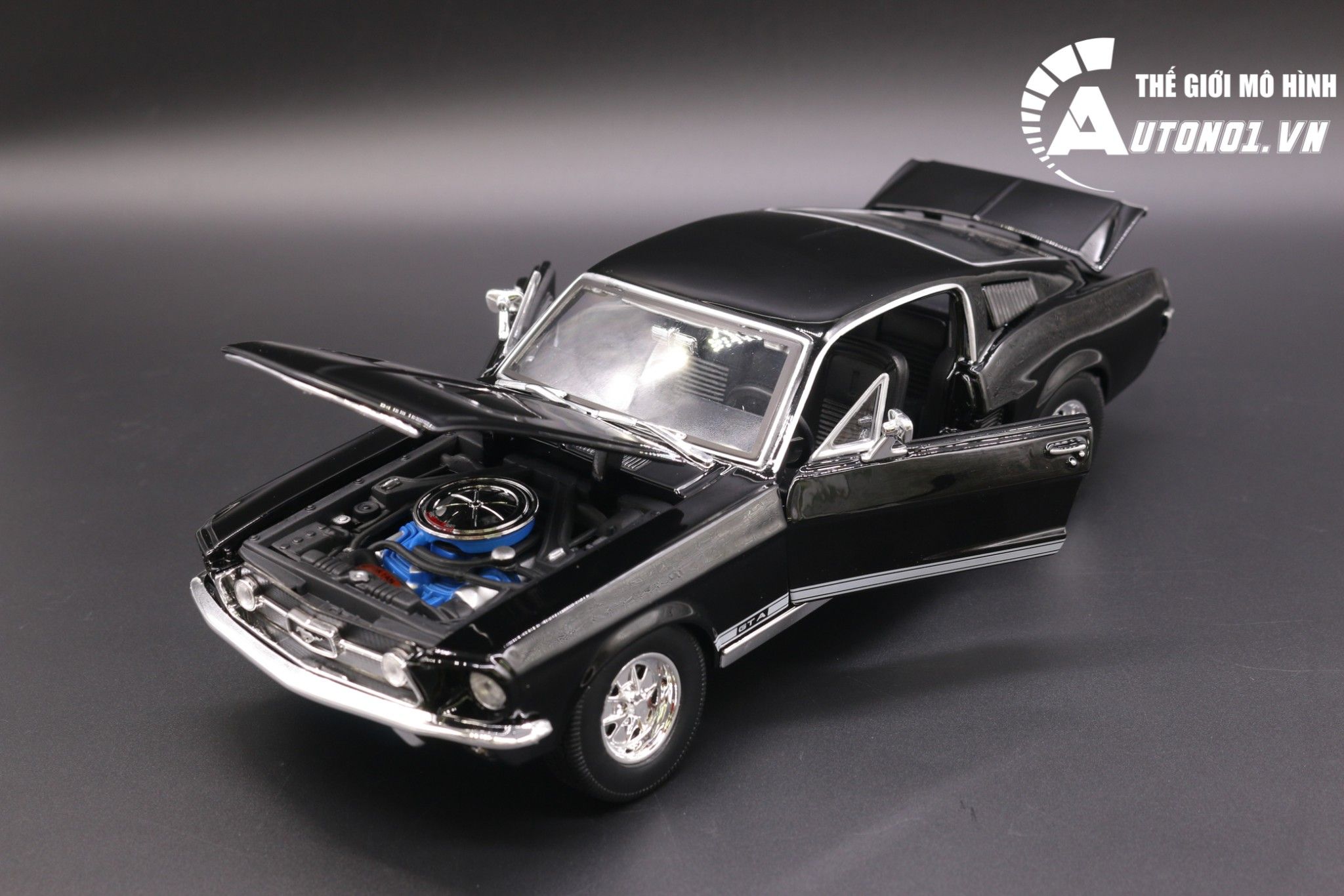  Mô hình xe Ford Mustang Gta Fastback 1967 1:18 Maisto 6652 