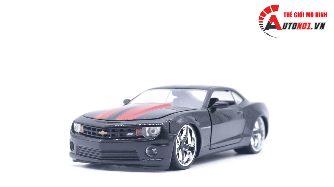  Mô hình xe Chevy Camaro SS 2010 black red Stripes 1:24 Jada OT114 