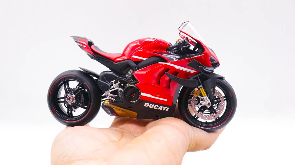  Mô hình xe cao cấp Ducati Superleggera V4 độ nồi khô tỉ lệ 1:12 Tamiya D234B 