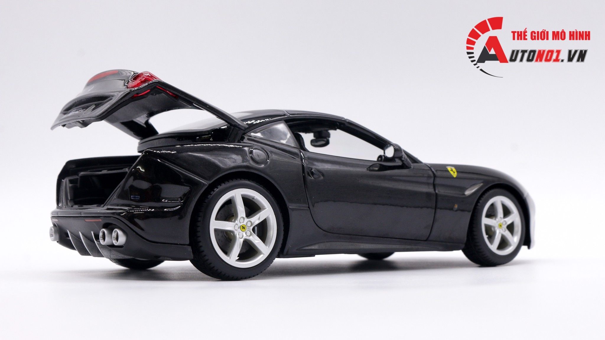  Xe mô hình Ferrari California T Closed Top Black 1:18 Bburago 3070 