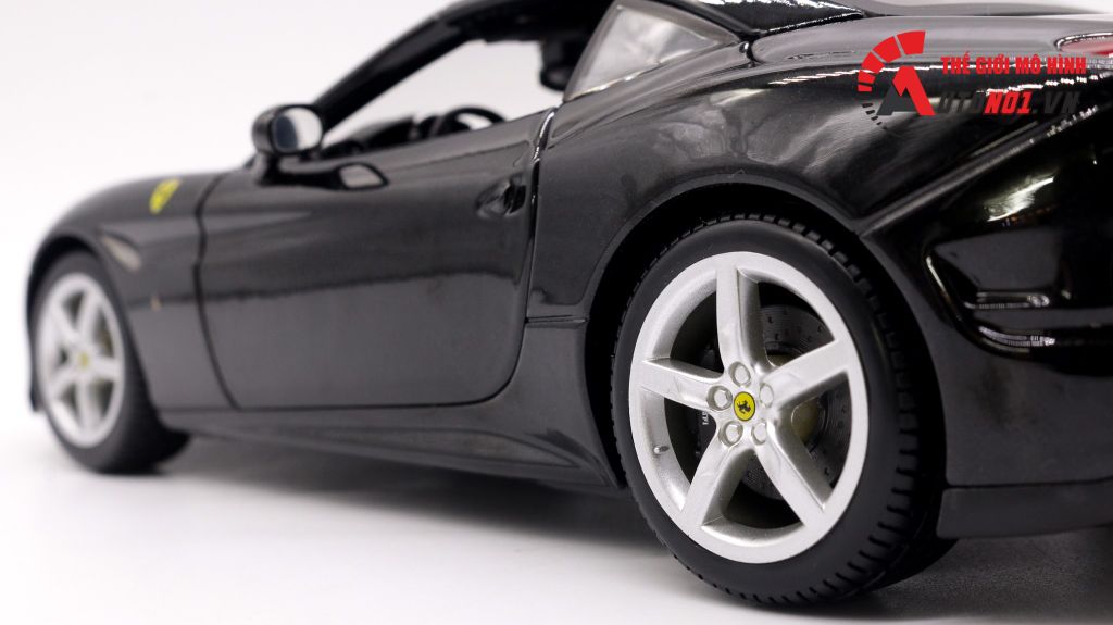 XE MÔ HÌNH FERRARI CALIFORNIA T CLOSED TOP BLACK 1:24 BBURAGO 3070