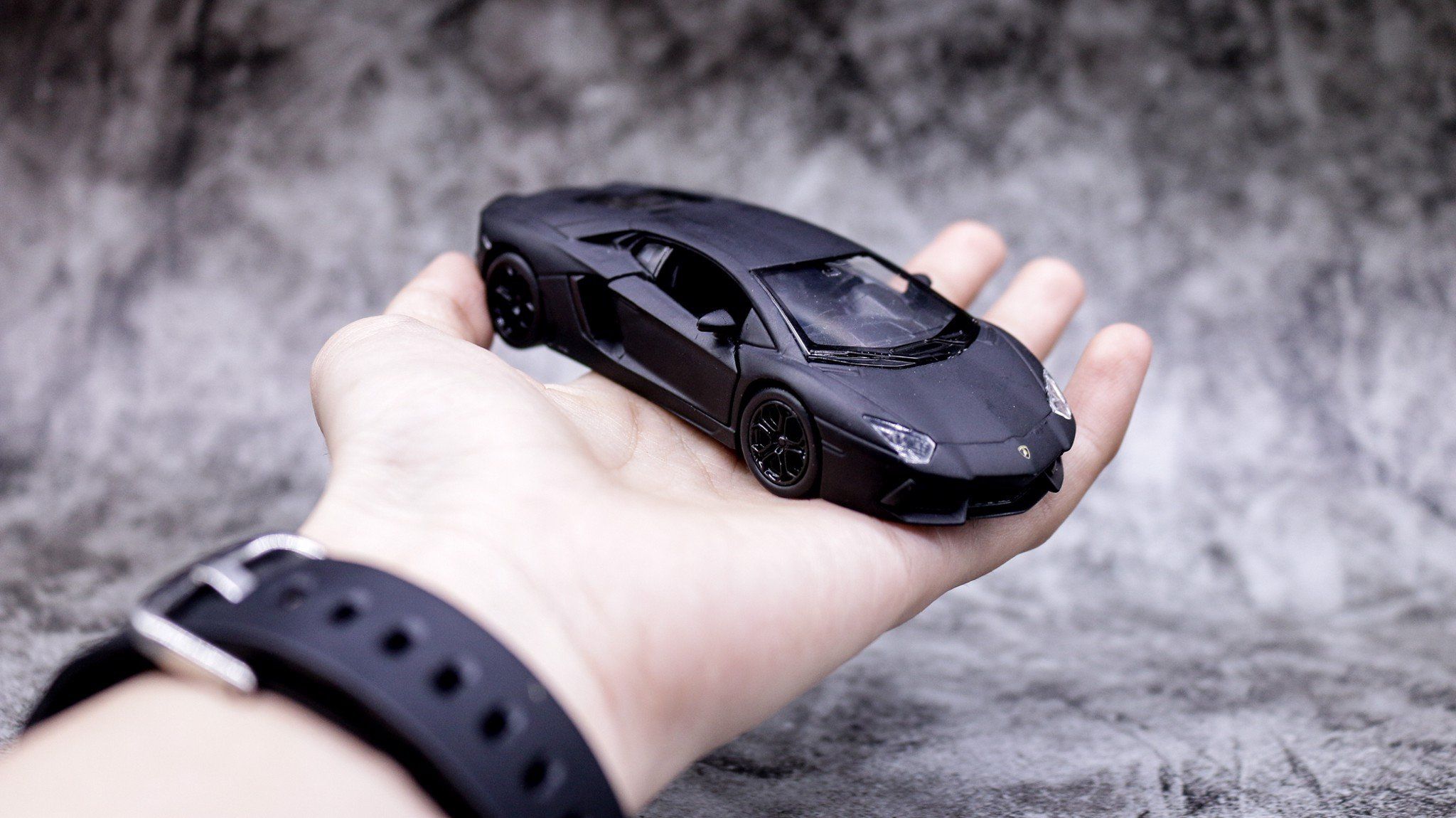  Mô hình Lamborghini Aventador 700-4 Black 1:36 Welly 4740 