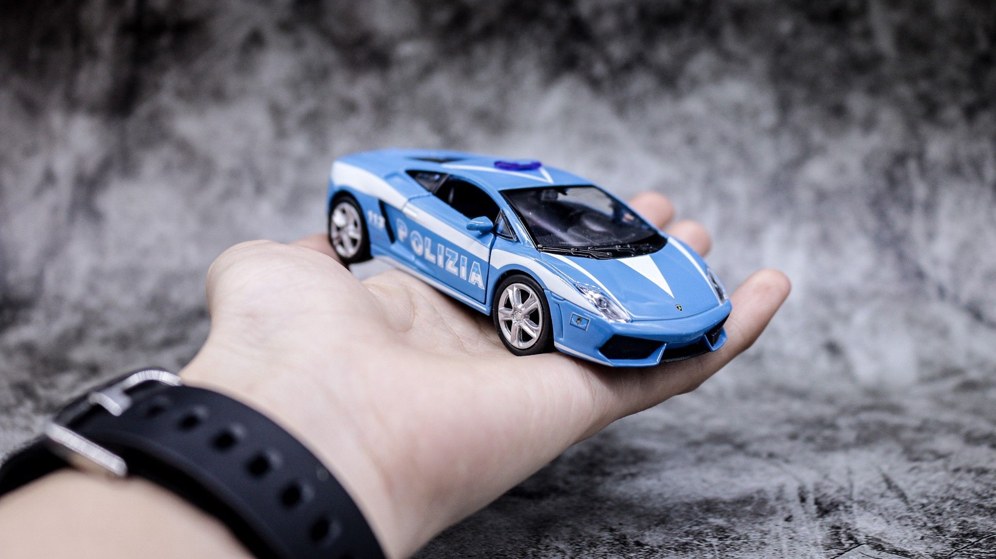  Mô hình xe Lamborghini Gallardo Lp560-4 Police 1:36 Welly 4811 