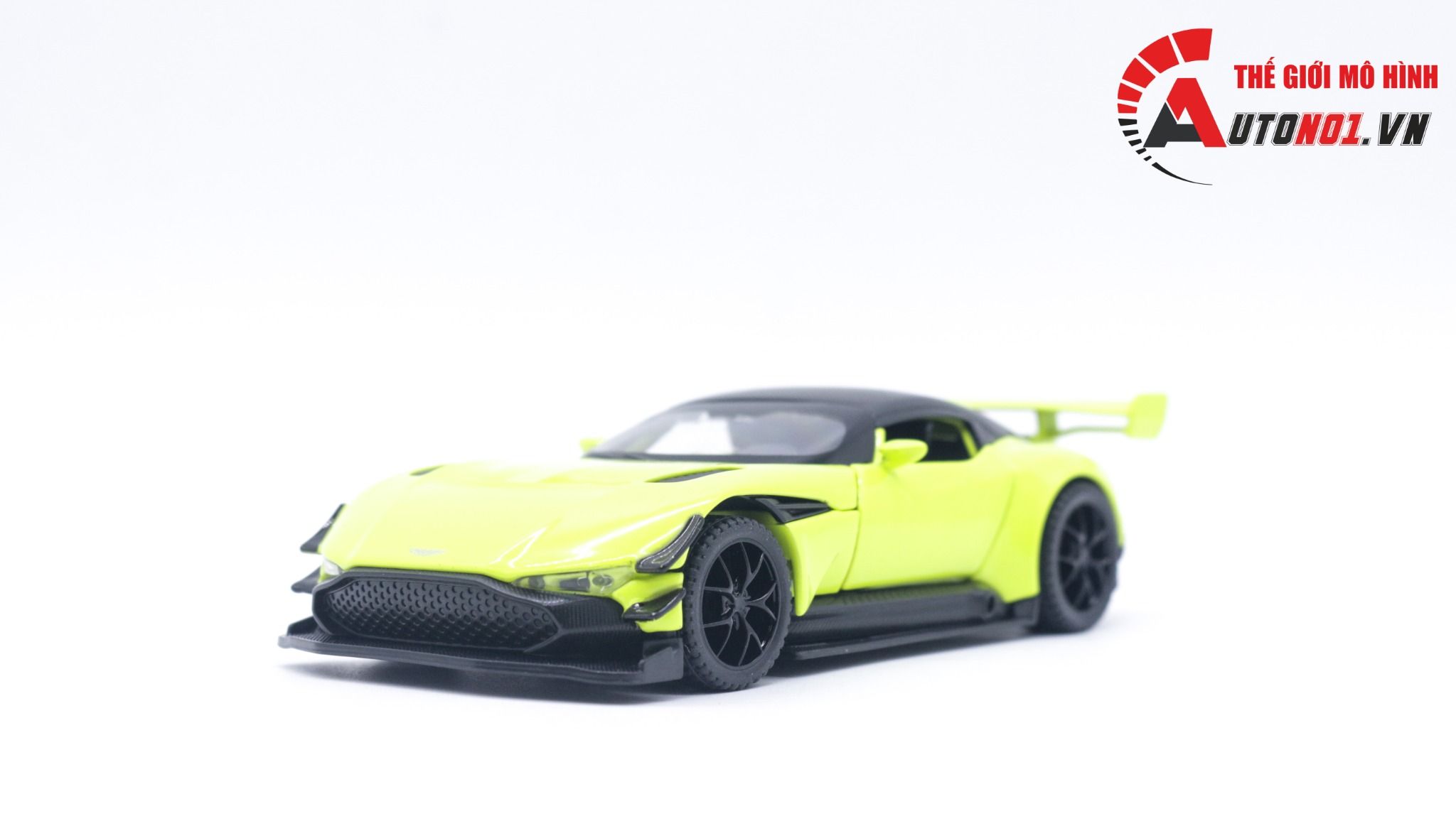  Mô hình xe Aston Martin Vulcan có đế hộp mica 1:32 Alloy Model OT122 