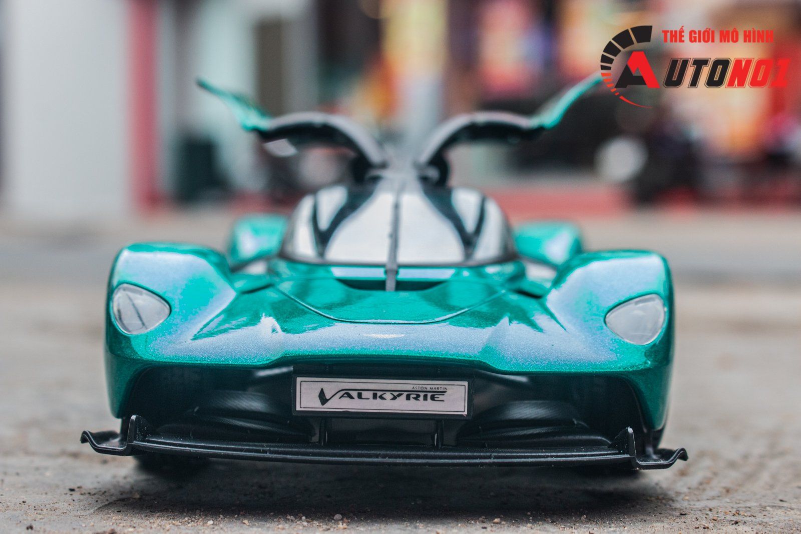  Mô hình xe Aston Martin Valkyrie 2022 Green 1:18 Maisto 31465 GN OT18021 