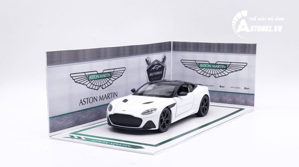 DIORAMA 1:24 GARAGE SHOWROOM ASTON MARTIN DR009E