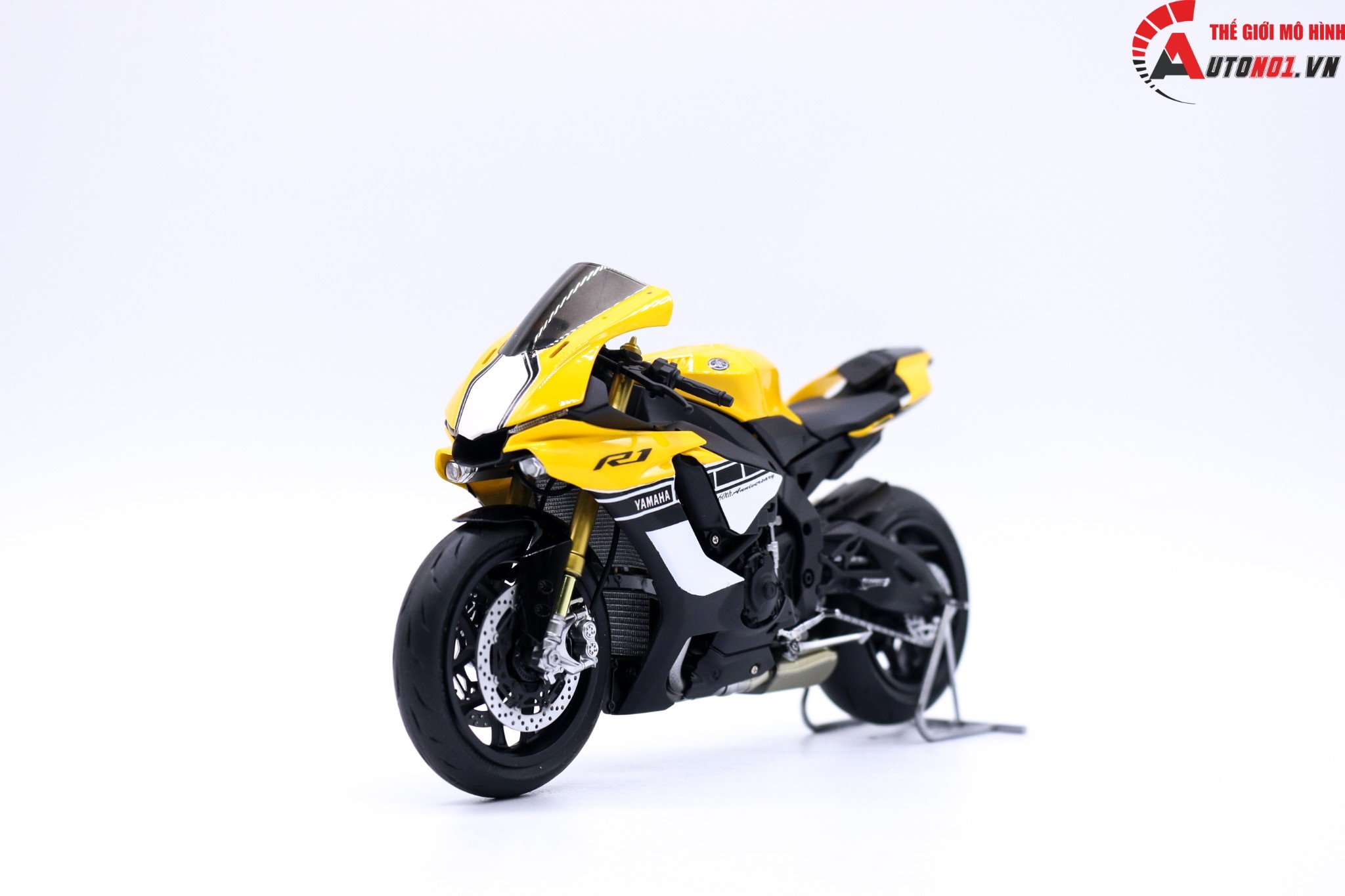 MÔ HÌNH XE YAMAHA YZF R1M ANNIVERSARY 60TH 1:12 TAMIYA D066